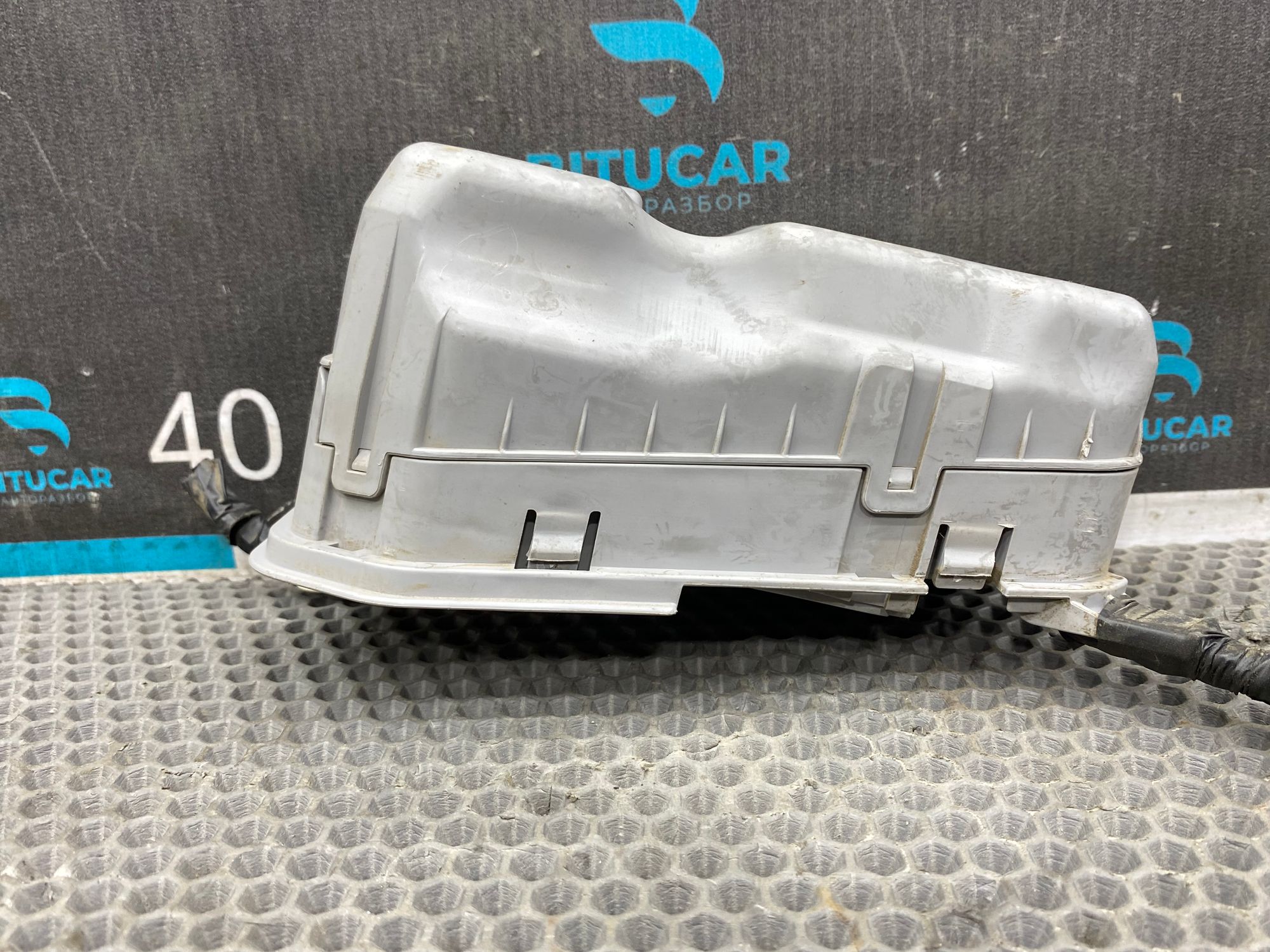 https://ycs.partsauto.market/partsauto-images/thmbs/userImages/c8f07ba63eb5b2f0f6006ea854bf8f7d/part/b3e58a6c-b2b6-4973-8fa8-0510980d2007_1770554145370.jpg