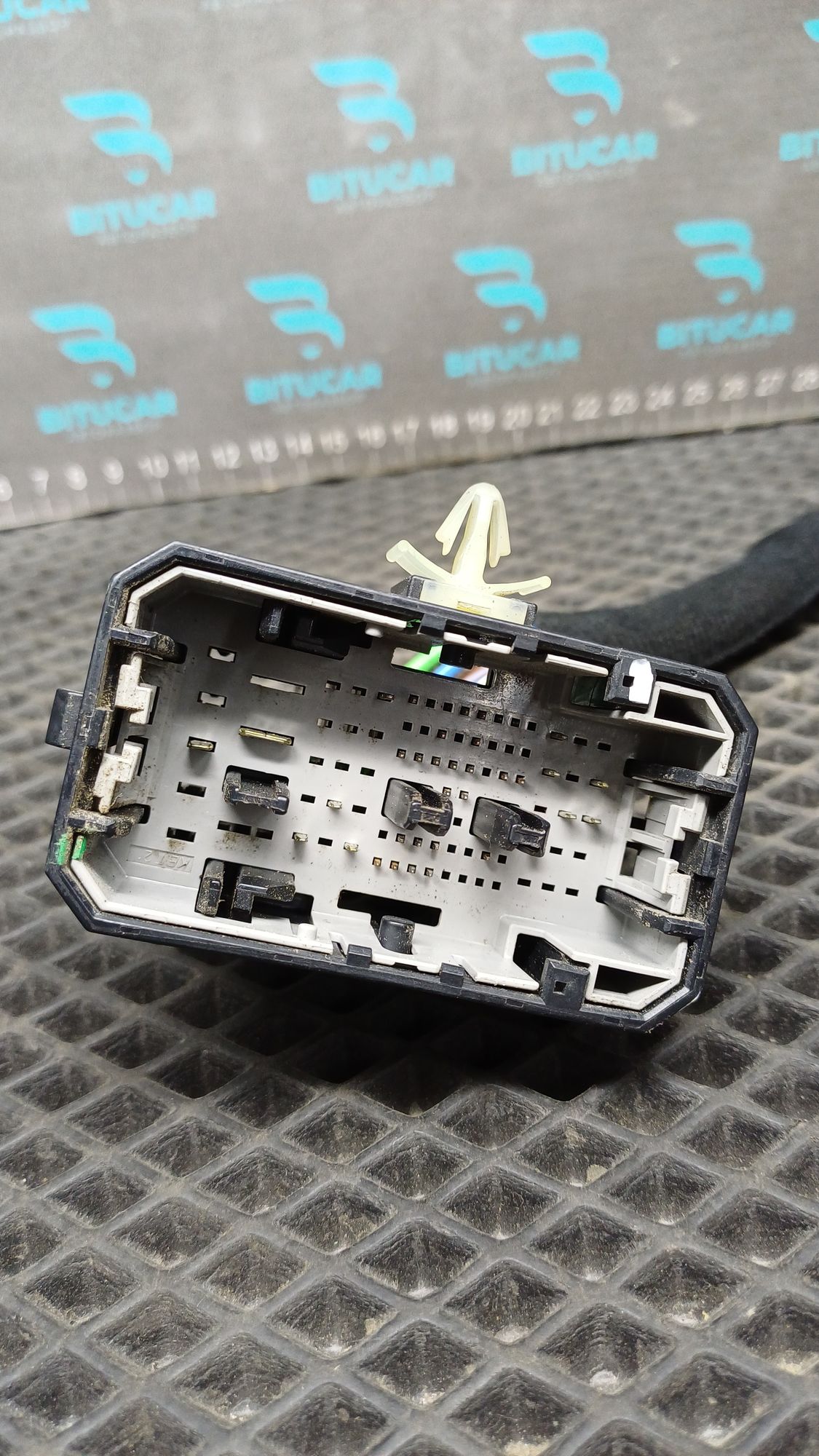 https://ycs.partsauto.market/partsauto-images/thmbs/userImages/c8f07ba63eb5b2f0f6006ea854bf8f7d/part/b43b58a0-39cf-4d88-9bfc-2d6af2f6e4b3_1777530576931.jpg