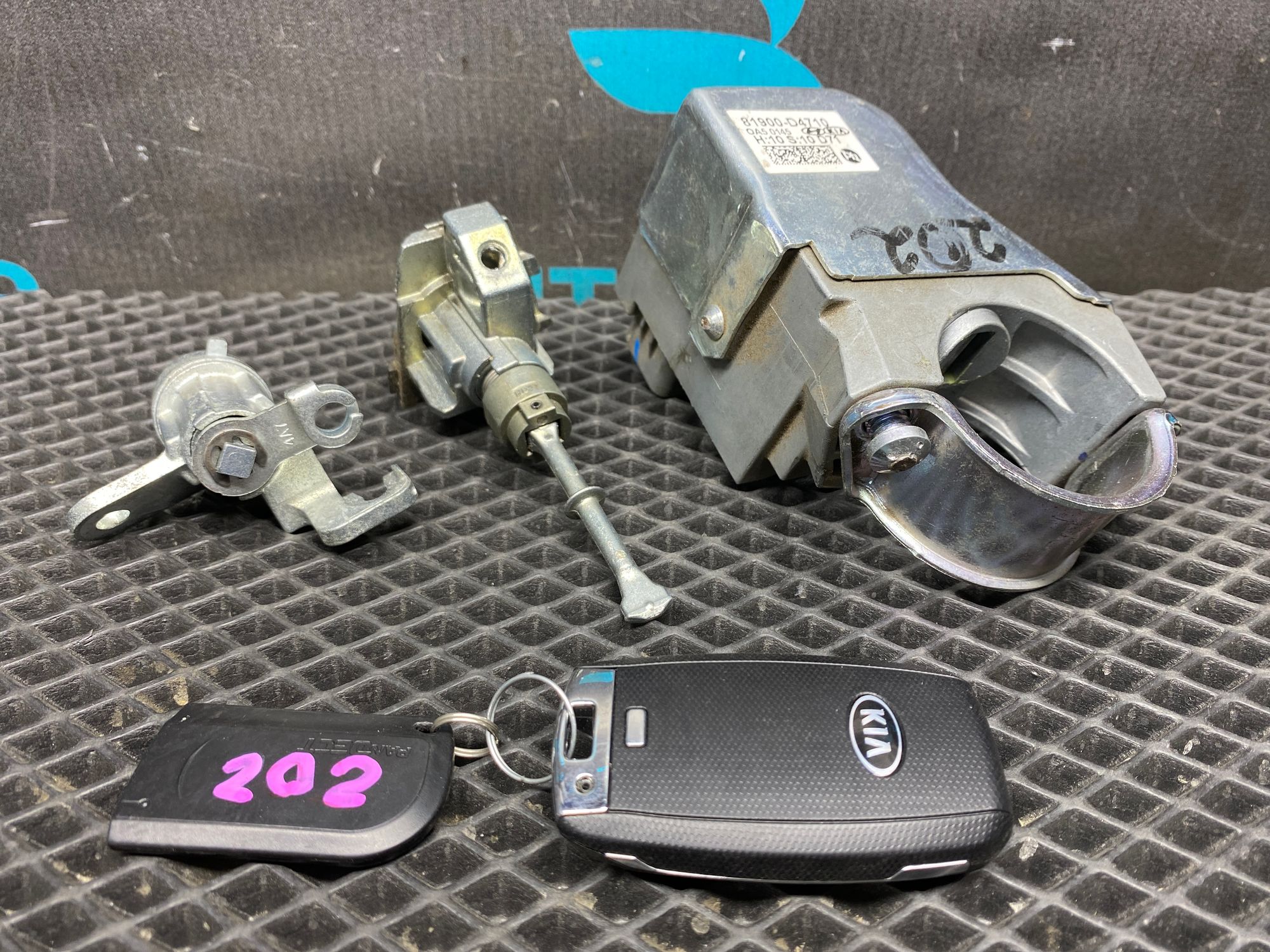 https://ycs.partsauto.market/partsauto-images/thmbs/userImages/c8f07ba63eb5b2f0f6006ea854bf8f7d/part/b48f4785-48fd-43d2-9737-729756ff3fe4_1777721226208.jpg