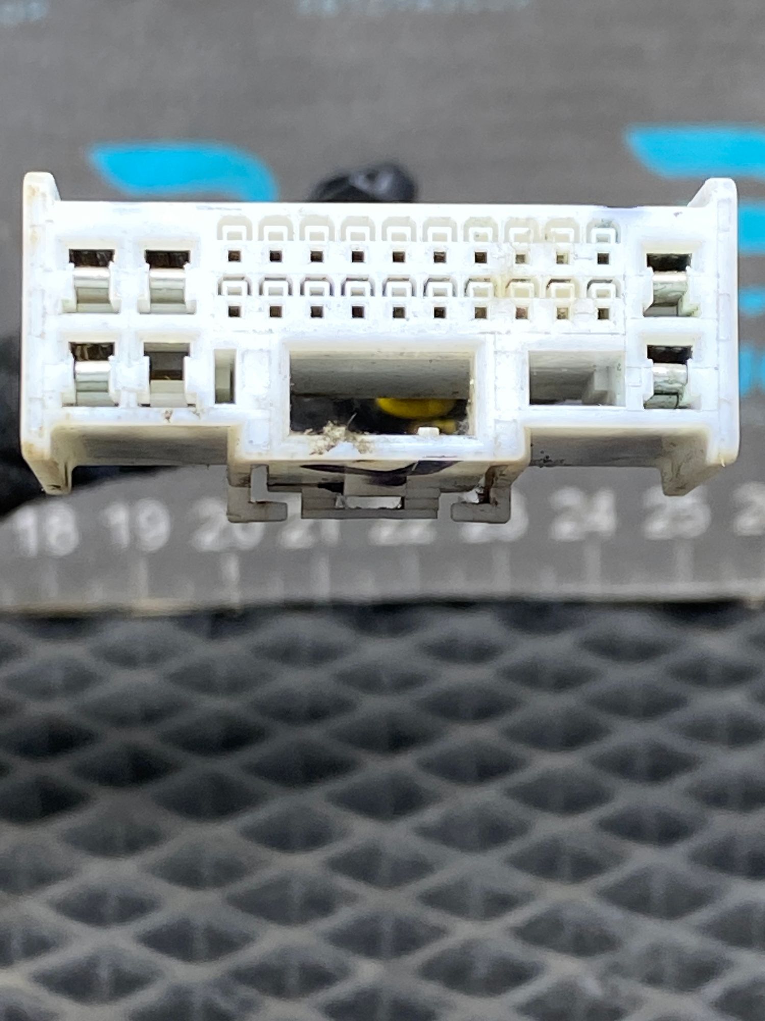 https://ycs.partsauto.market/partsauto-images/thmbs/userImages/c8f07ba63eb5b2f0f6006ea854bf8f7d/part/b4aa4c72-d106-43d9-89f7-3d716272e700_1777455882246.jpg