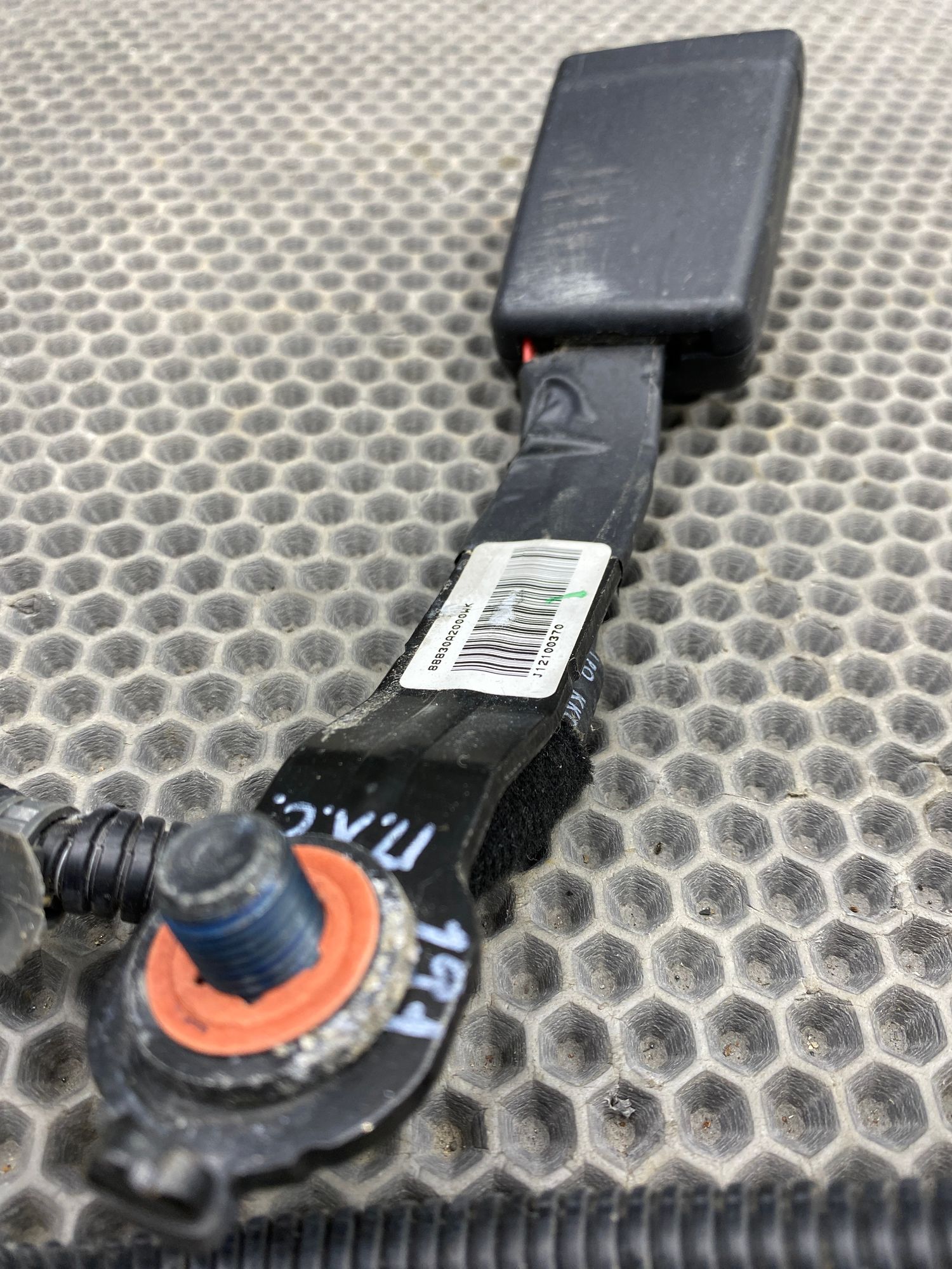 Б/У Замок ремня безопасности передний левый Kia Ceed 2 JD (G4FG) 1.6L MT 2015 Хэтчбек, 2990 рублей, Краснодар