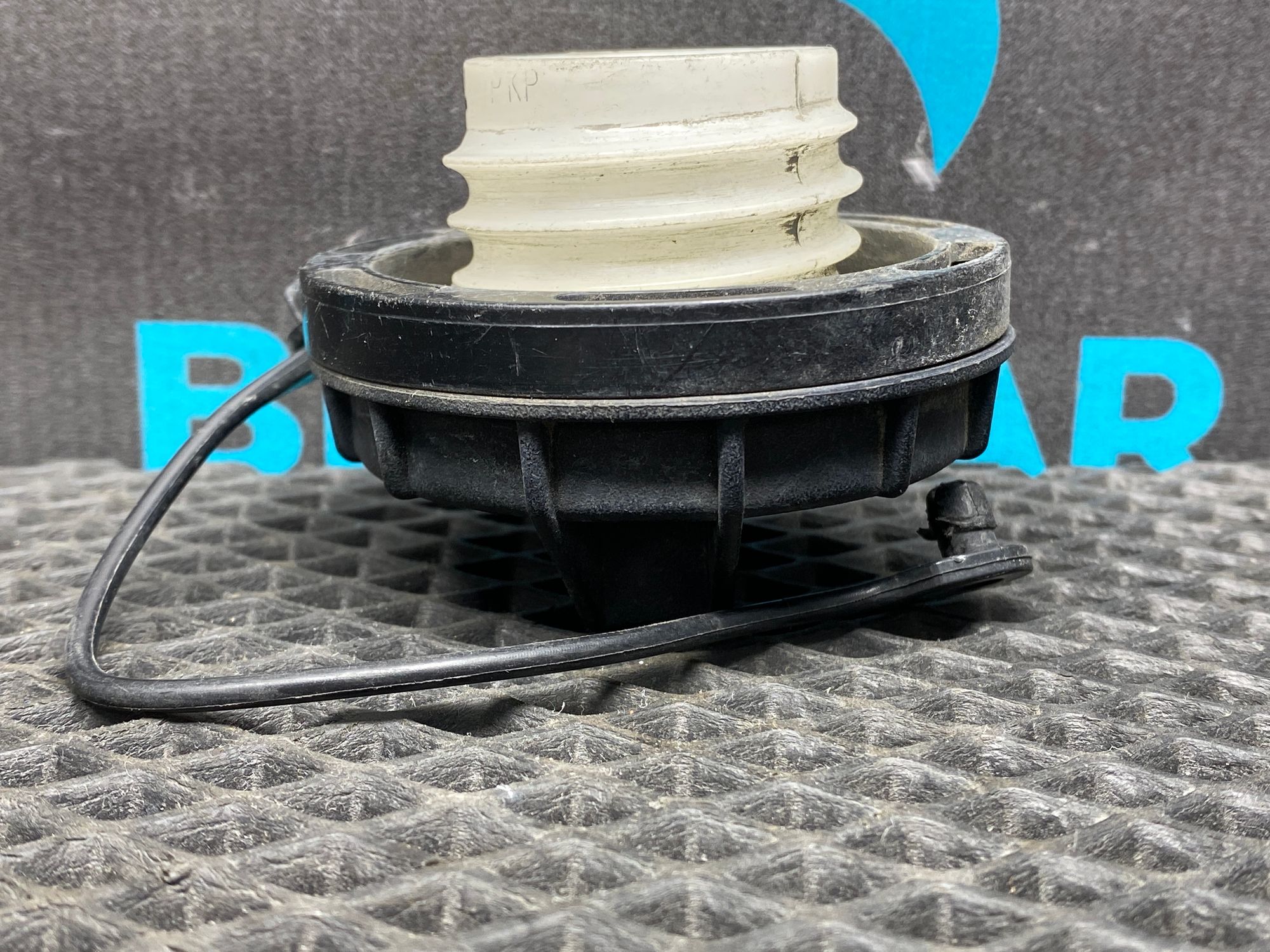 https://ycs.partsauto.market/partsauto-images/thmbs/userImages/c8f07ba63eb5b2f0f6006ea854bf8f7d/part/b4fe535f-1fed-4ed7-95e9-8ba49fd40a9d_1776926826858.jpg