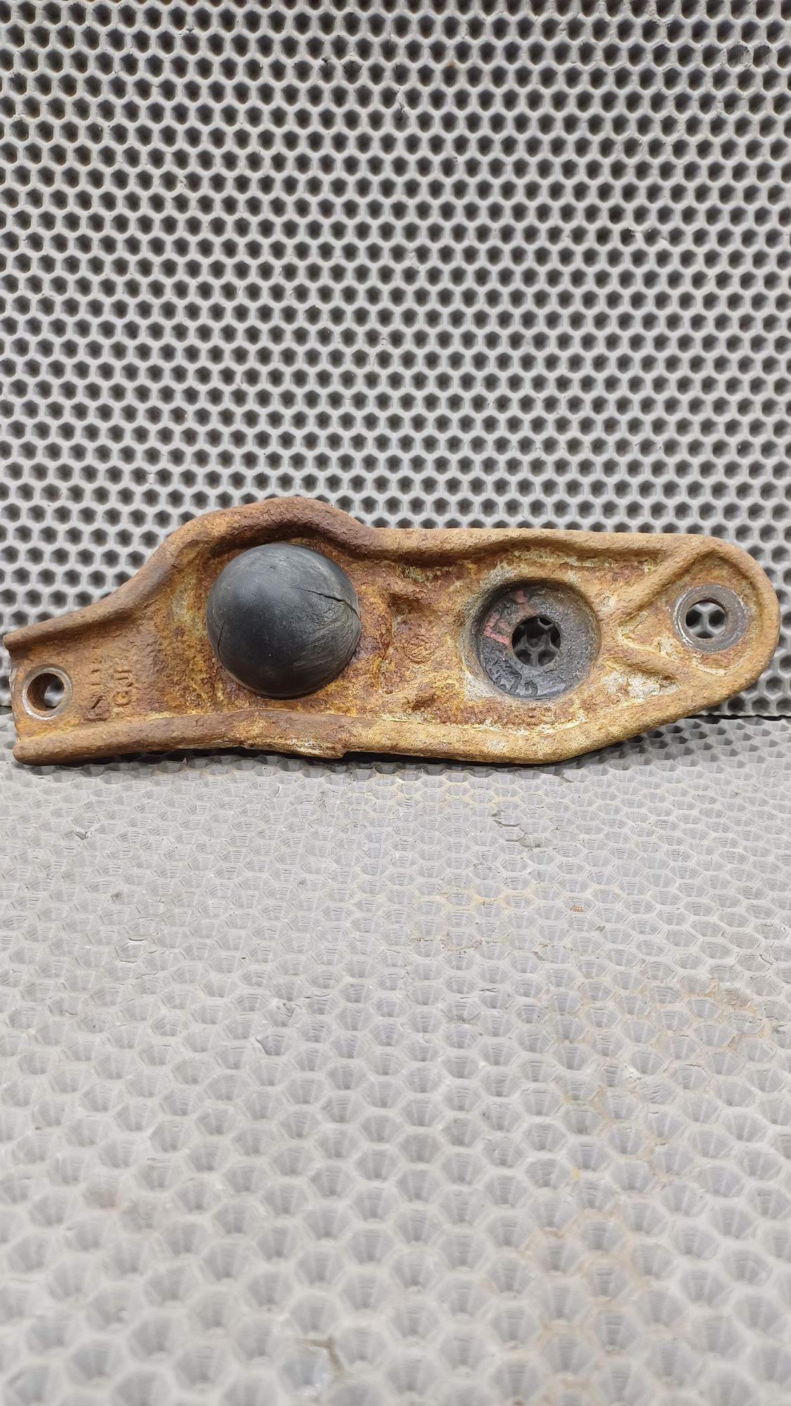 https://ycs.partsauto.market/partsauto-images/thmbs/userImages/c8f07ba63eb5b2f0f6006ea854bf8f7d/part/b58b1f26-4ed5-4150-ab65-c20c970f8c57_1774267271436.jpg