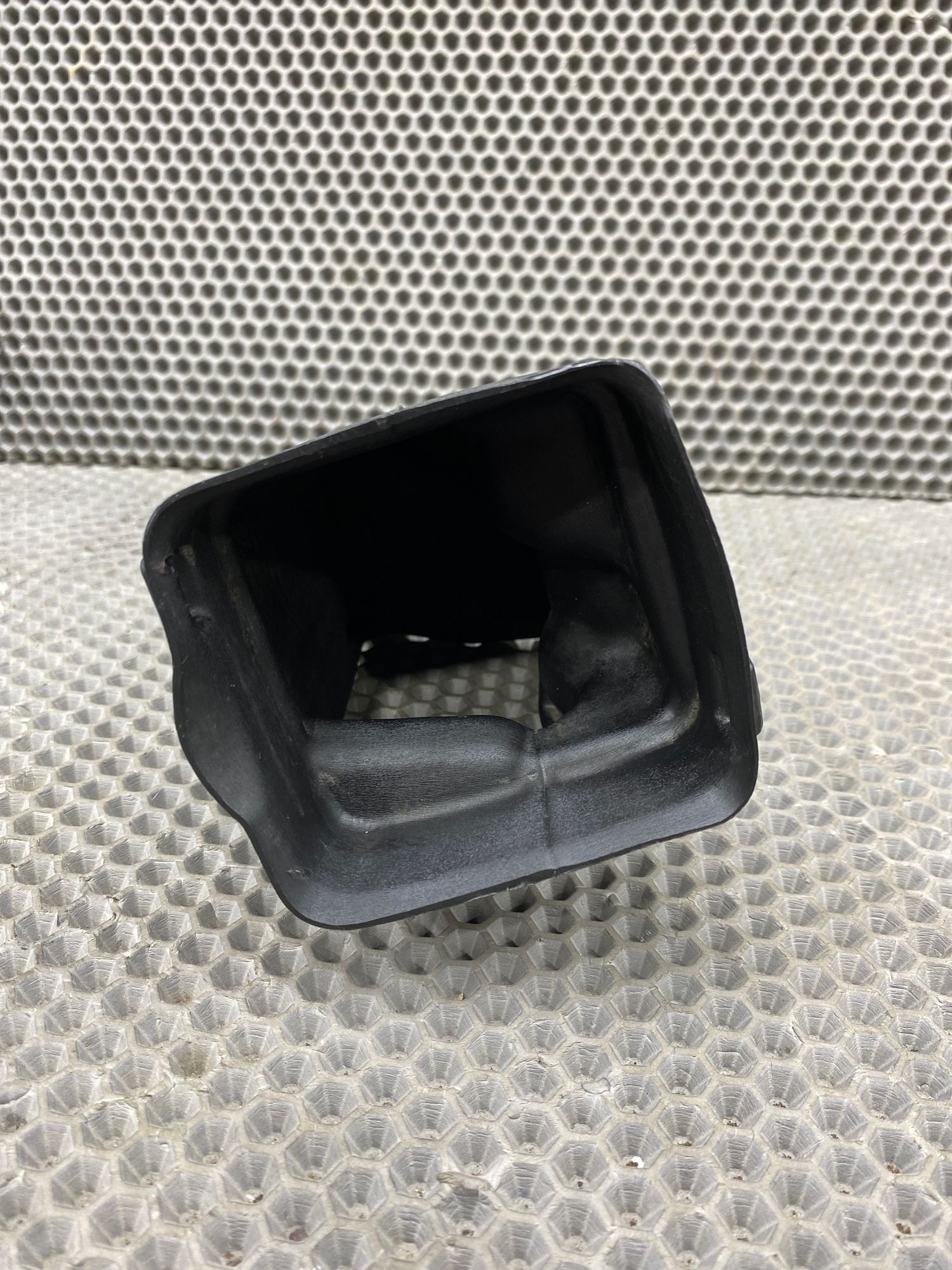 Б/У Воздуховод торпедо левый Toyota CARINA E 6 дорест. 1992—1996 1994 Зеленый, 399 рублей, Краснодар