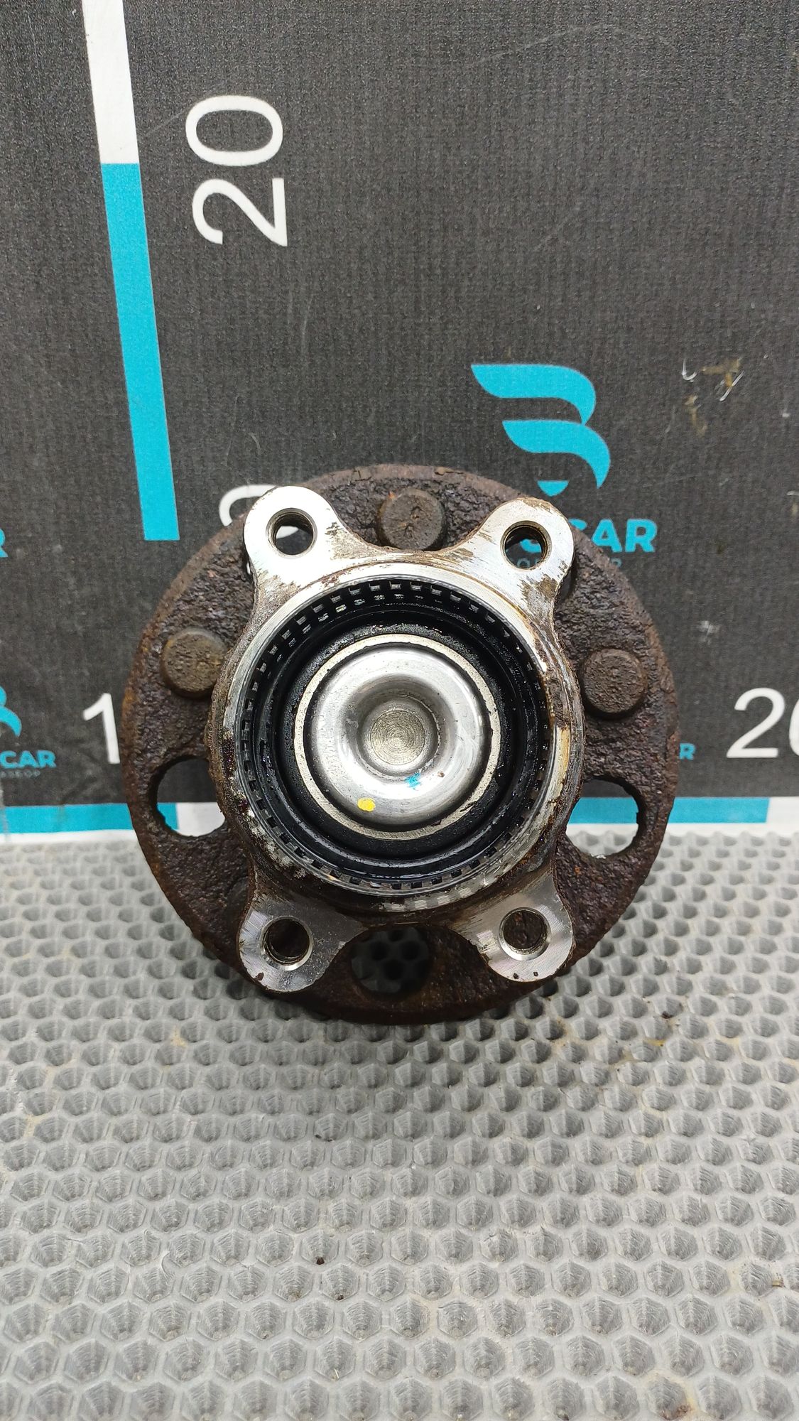 https://ycs.partsauto.market/partsauto-images/thmbs/userImages/c8f07ba63eb5b2f0f6006ea854bf8f7d/part/b63b613c-d5bc-4be9-bb91-eb20e6eb9a4e_1777290425885.jpg
