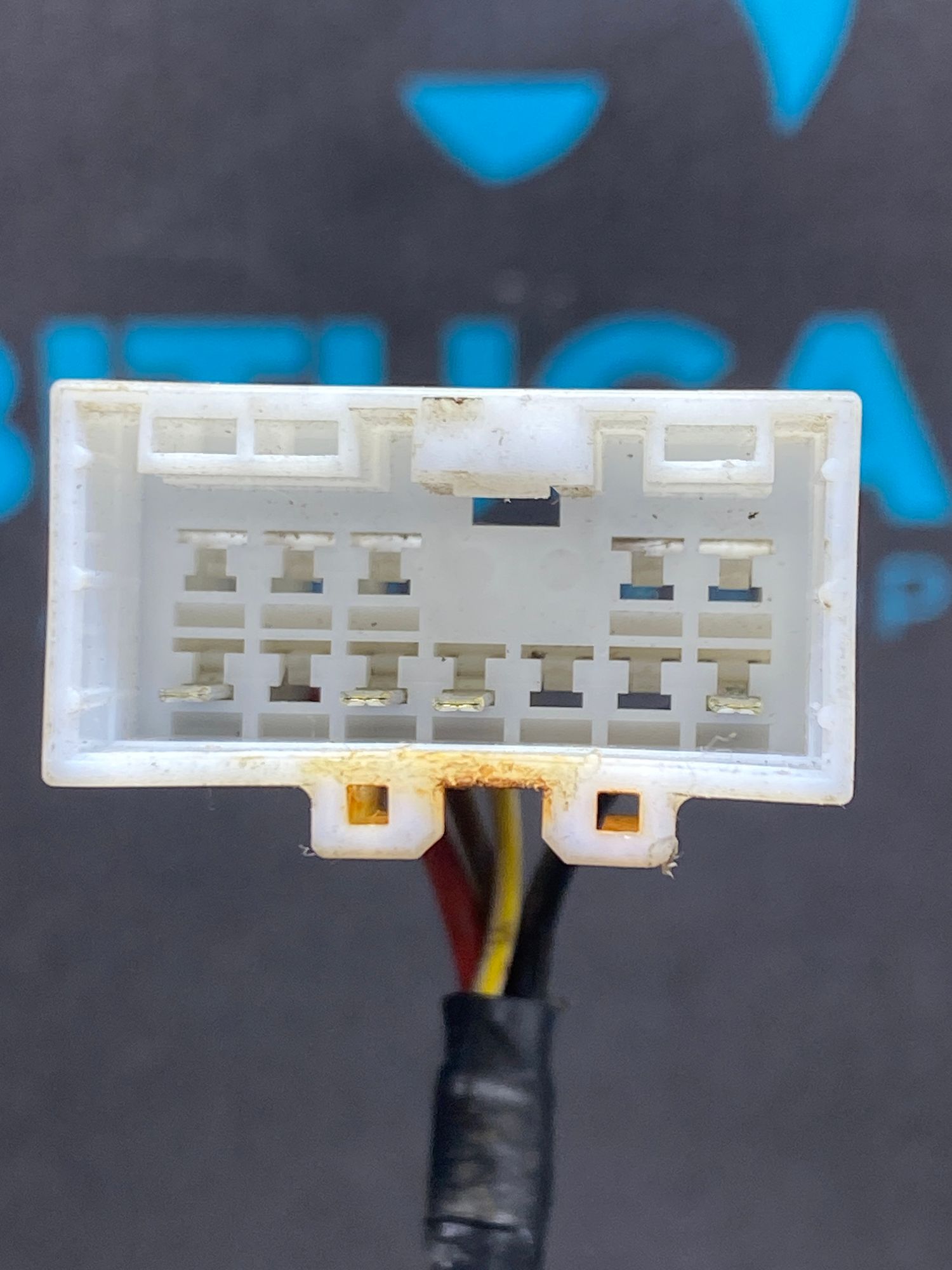 https://ycs.partsauto.market/partsauto-images/thmbs/userImages/c8f07ba63eb5b2f0f6006ea854bf8f7d/part/b705f129-710b-4c1e-a696-b516623f2e7c_1777037977947.jpg