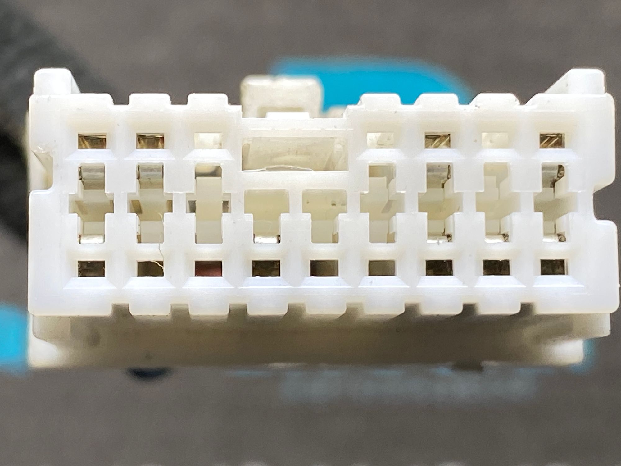 https://ycs.partsauto.market/partsauto-images/thmbs/userImages/c8f07ba63eb5b2f0f6006ea854bf8f7d/part/b7611c20-6afb-494c-9be7-909f0fb56227_1777713338870.jpg