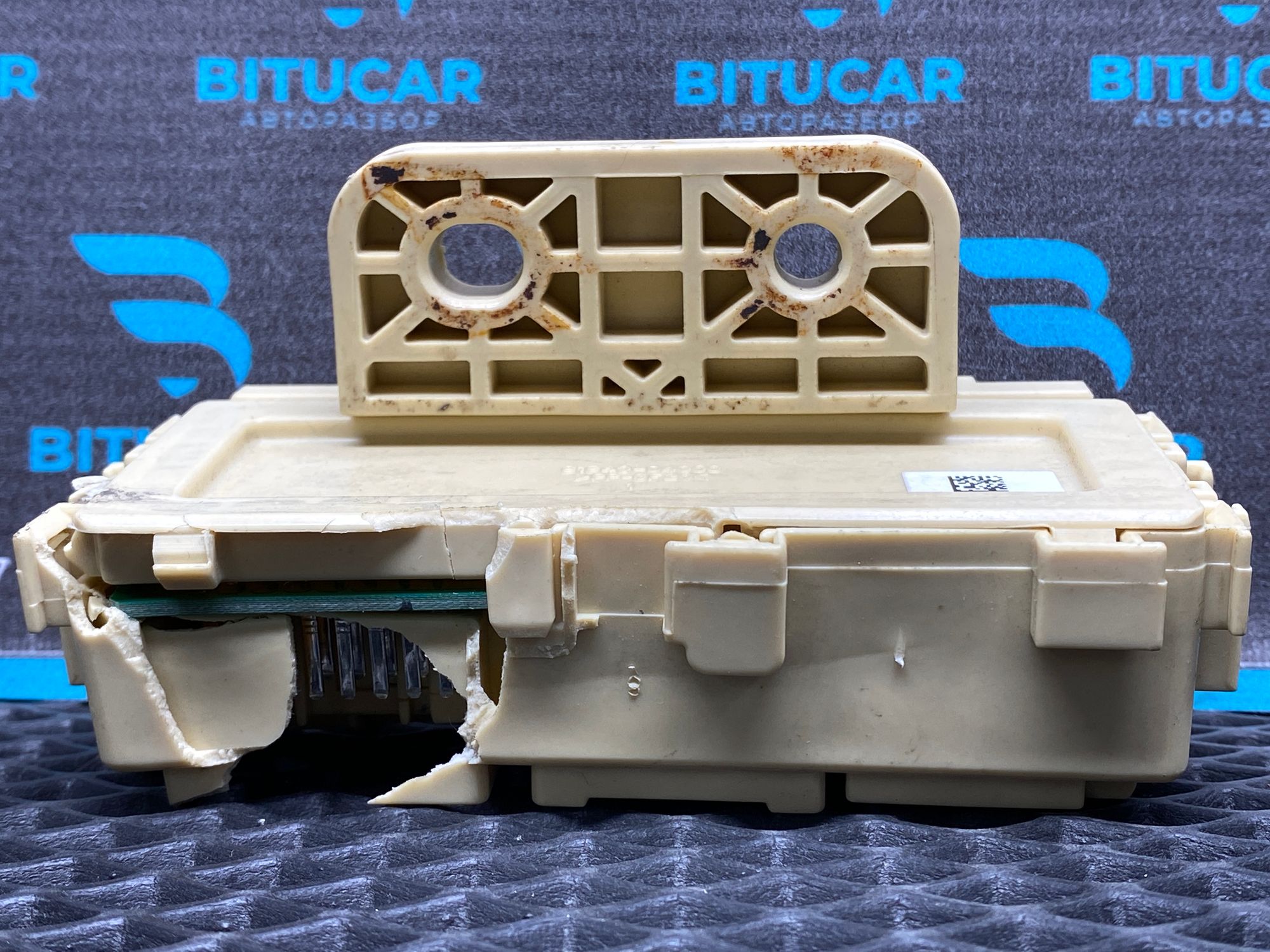 https://ycs.partsauto.market/partsauto-images/thmbs/userImages/c8f07ba63eb5b2f0f6006ea854bf8f7d/part/b78d31f4-c38e-4782-a11d-a8bb8e0c35bc_1777715267052.jpg