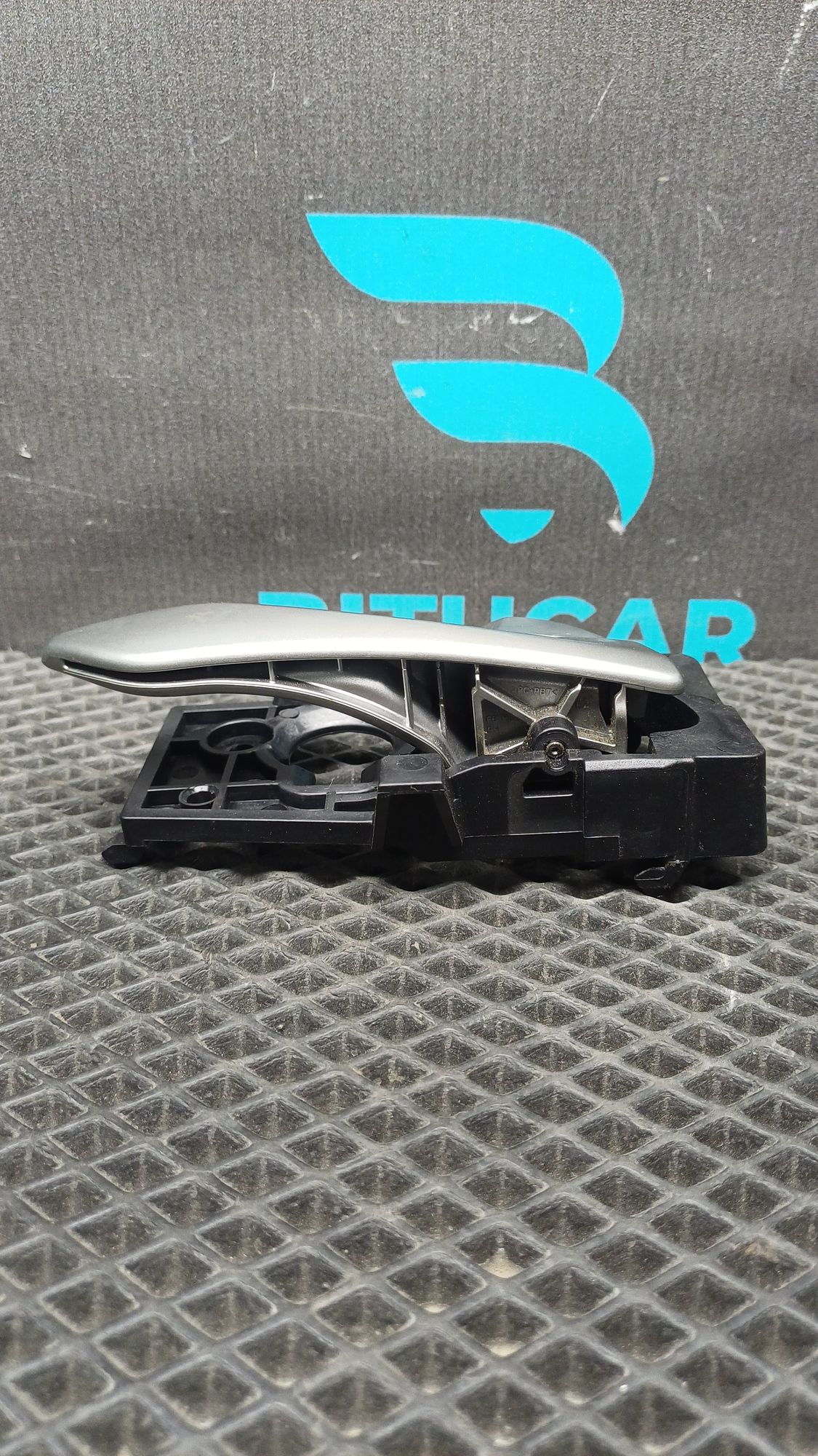 https://ycs.partsauto.market/partsauto-images/thmbs/userImages/c8f07ba63eb5b2f0f6006ea854bf8f7d/part/b85eb794-0cd9-4f96-9127-b09df689b30d_1776843586198.jpg