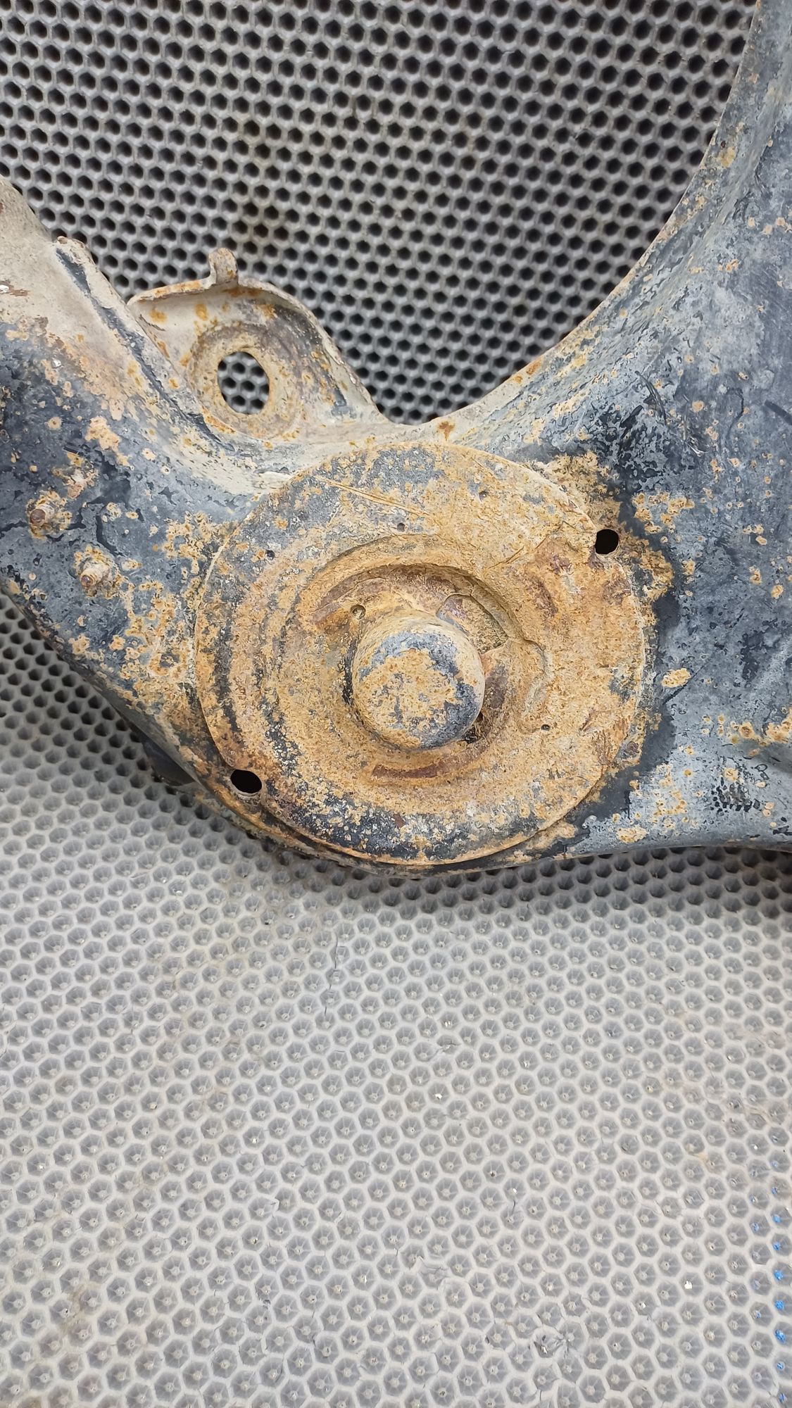 https://ycs.partsauto.market/partsauto-images/thmbs/userImages/c8f07ba63eb5b2f0f6006ea854bf8f7d/part/b87fef78-a98a-486e-bad0-8c251ad8657e_1774349066040.jpg