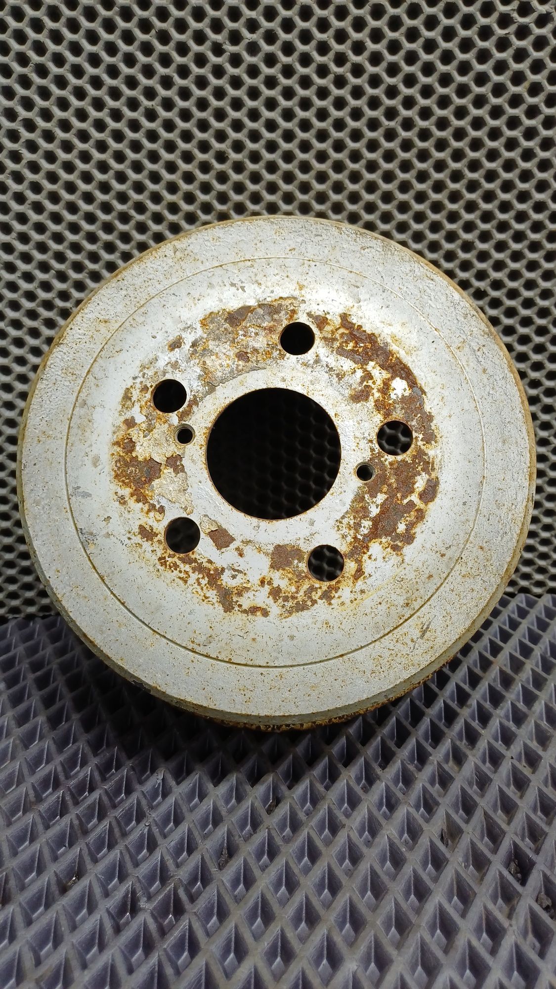 Б/У Барабан тормозной задний Toyota CARINA E 6 дорест. 1992—1996 1994 Зеленый, 990 рублей, Краснодар