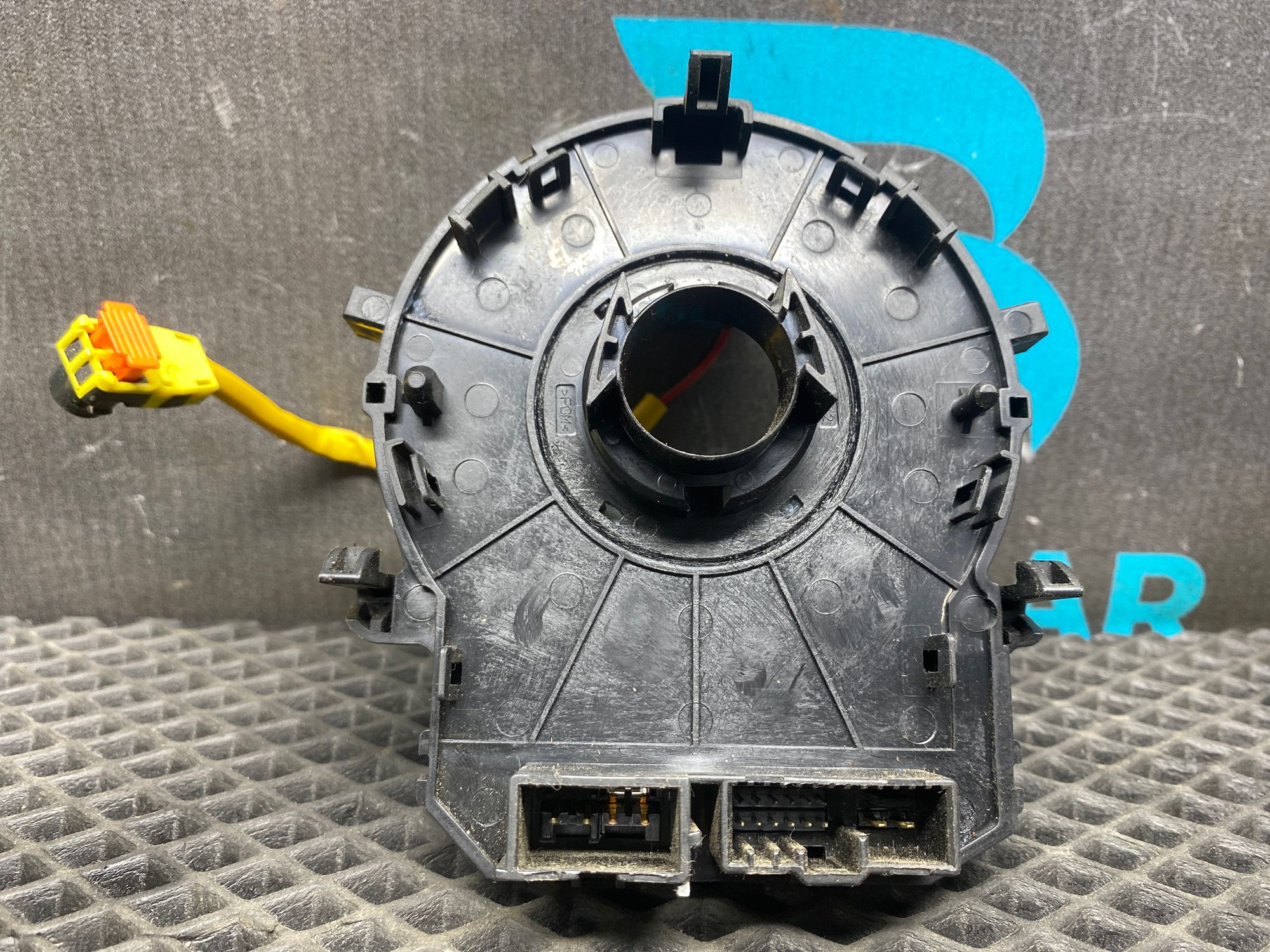 https://ycs.partsauto.market/partsauto-images/thmbs/userImages/c8f07ba63eb5b2f0f6006ea854bf8f7d/part/b9686da9-8088-4399-a276-6006395a59b4_1777388481088.jpg