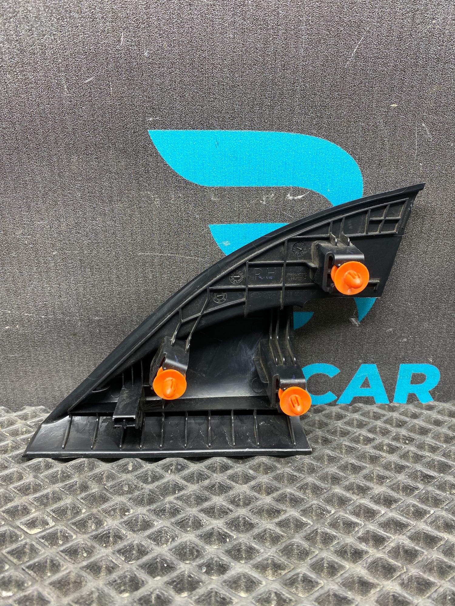 https://ycs.partsauto.market/partsauto-images/thmbs/userImages/c8f07ba63eb5b2f0f6006ea854bf8f7d/part/b9aa82e5-683b-4790-9ef7-af01b9bfa47a_1776853130435.jpg