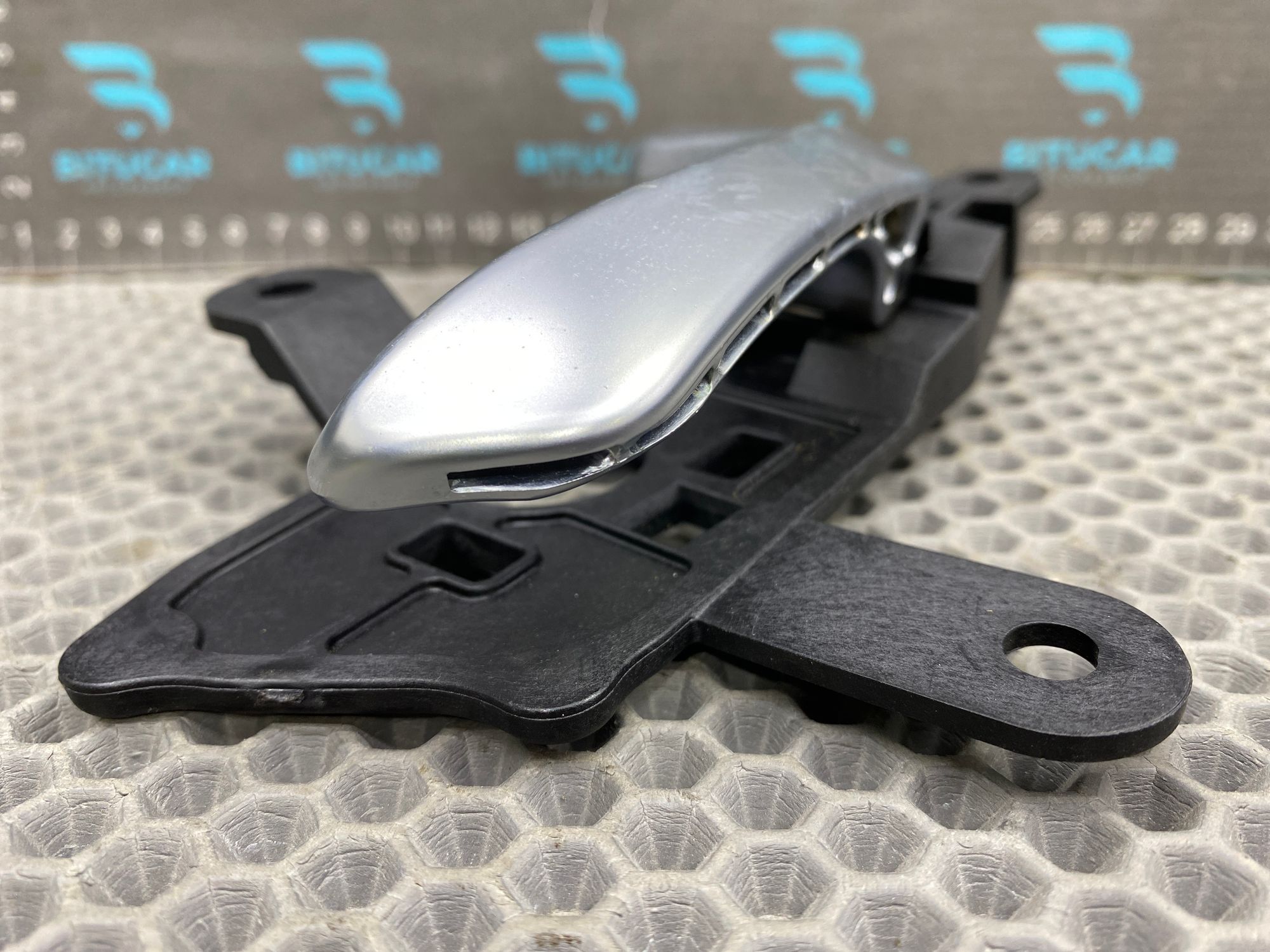 https://ycs.partsauto.market/partsauto-images/thmbs/userImages/c8f07ba63eb5b2f0f6006ea854bf8f7d/part/b9f2536e-3c90-4b85-8135-567a2dbd1ddd_1777629231309.jpg