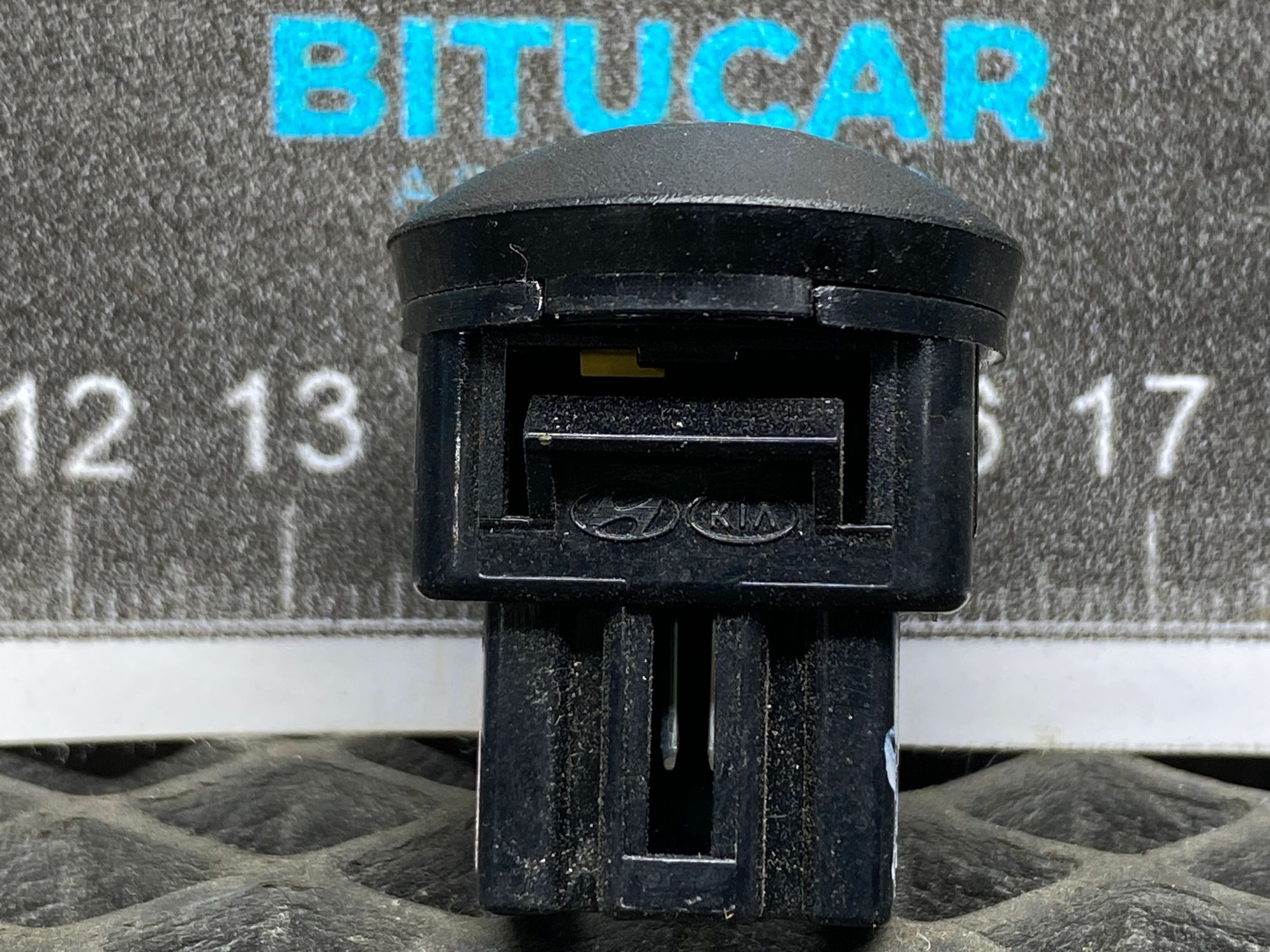 https://ycs.partsauto.market/partsauto-images/thmbs/userImages/c8f07ba63eb5b2f0f6006ea854bf8f7d/part/ba12c9bc-9484-4de5-b1fb-5fb97d47cf90_1777633317416.jpg