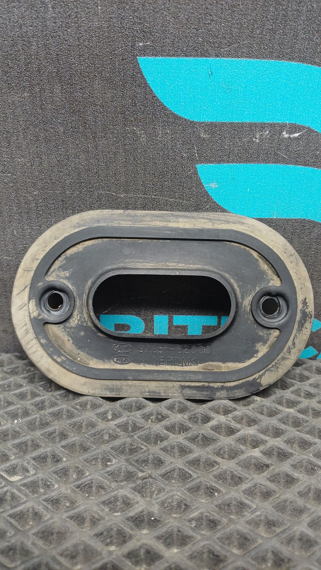 https://ycs.partsauto.market/partsauto-images/thmbs/userImages/c8f07ba63eb5b2f0f6006ea854bf8f7d/part/ba4d73ed-d28e-4c0b-b544-68758dffc646_1777102582068.jpg