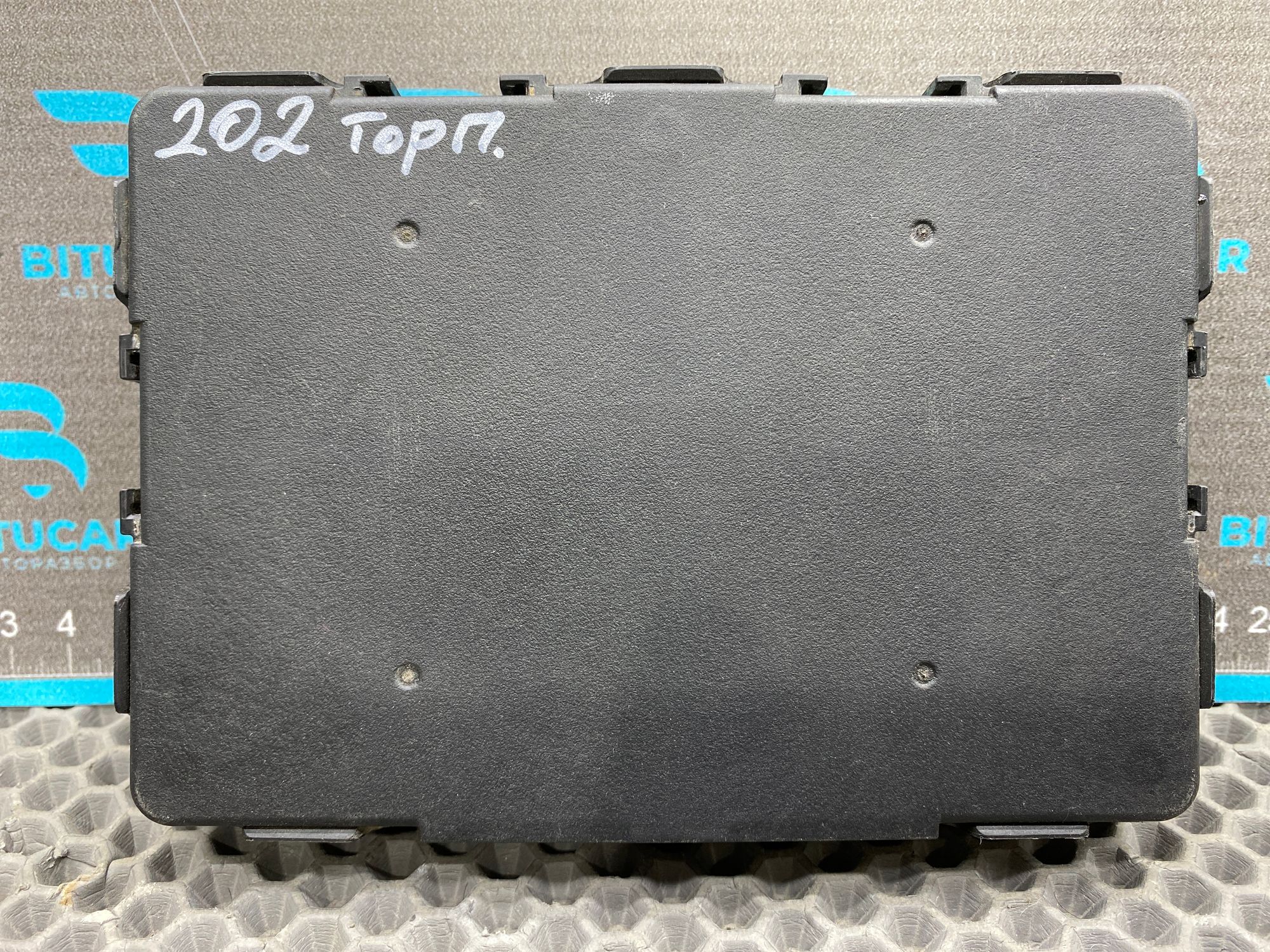https://ycs.partsauto.market/partsauto-images/thmbs/userImages/c8f07ba63eb5b2f0f6006ea854bf8f7d/part/baa7b6de-594f-4dd3-abf5-eb3f65581e62_1777807927486.jpg