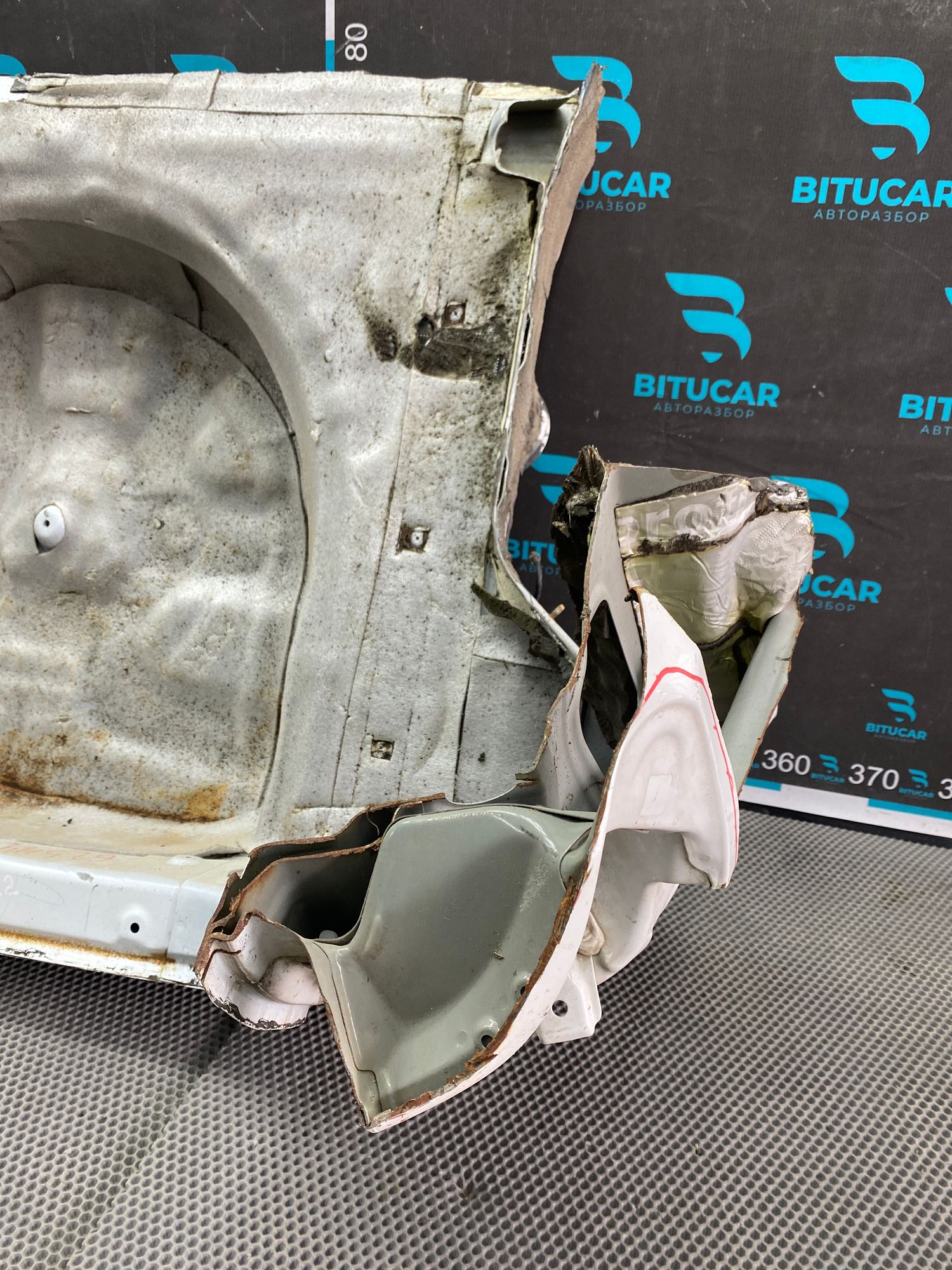 https://ycs.partsauto.market/partsauto-images/thmbs/userImages/c8f07ba63eb5b2f0f6006ea854bf8f7d/part/bac9f4db-6974-4900-b30f-84586325bcd8_1777544118962.jpg