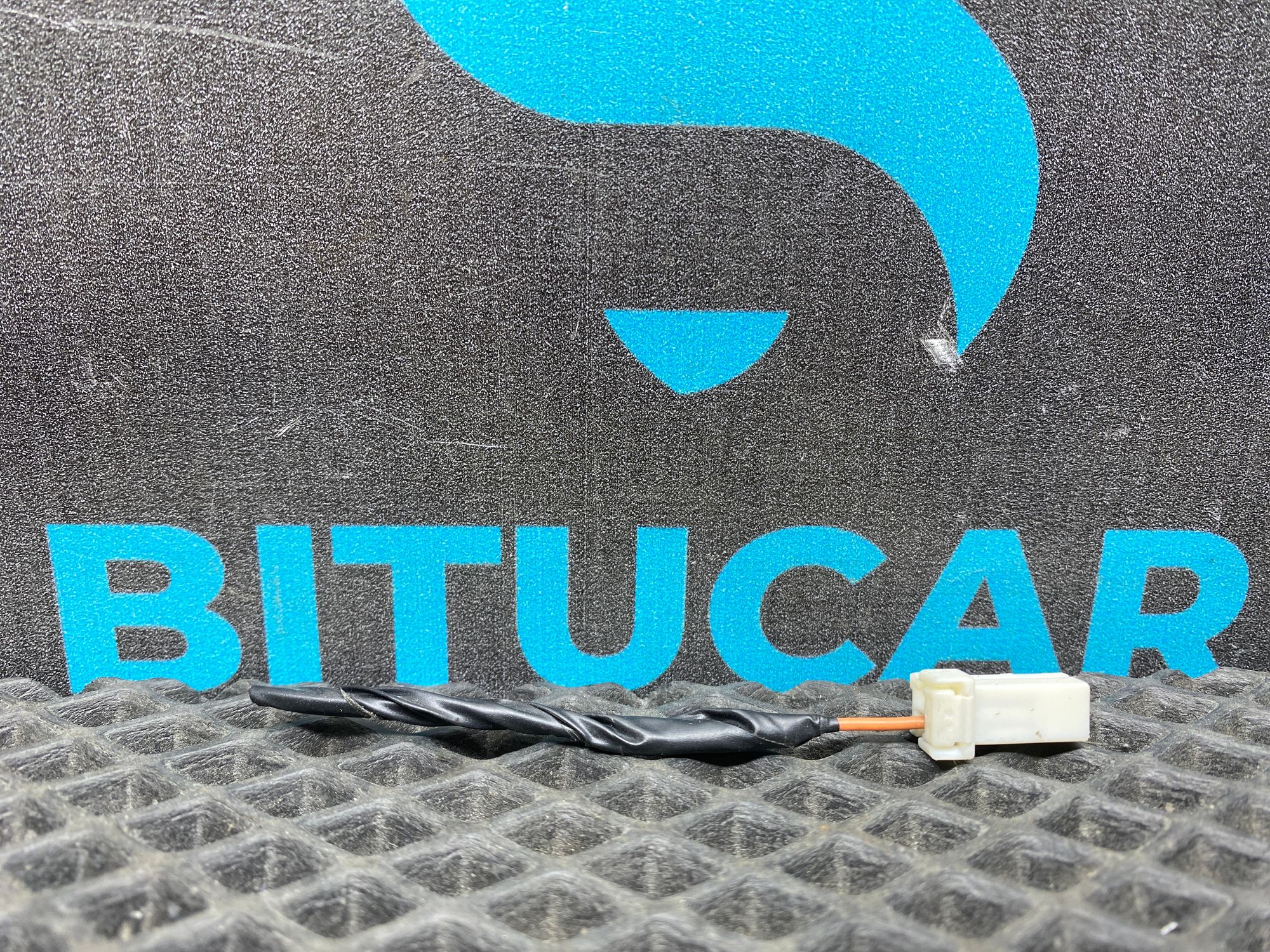 https://ycs.partsauto.market/partsauto-images/thmbs/userImages/c8f07ba63eb5b2f0f6006ea854bf8f7d/part/bb129f26-657a-4150-b591-dd358560f625_1776944556066.jpg