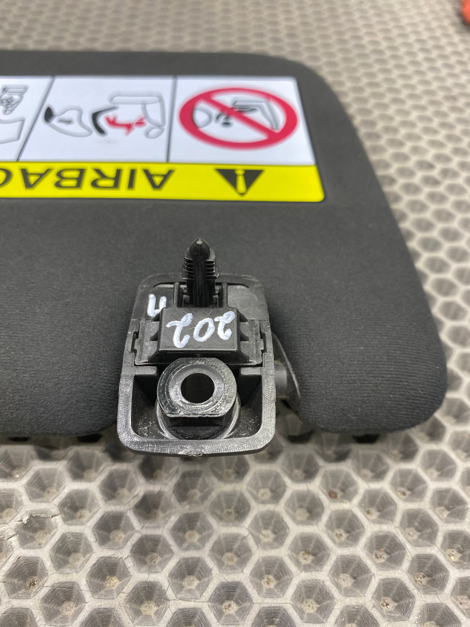 https://ycs.partsauto.market/partsauto-images/thmbs/userImages/c8f07ba63eb5b2f0f6006ea854bf8f7d/part/bb2dc63a-0296-48f7-8fa9-a7a1dd3360eb_1777792731153.jpg
