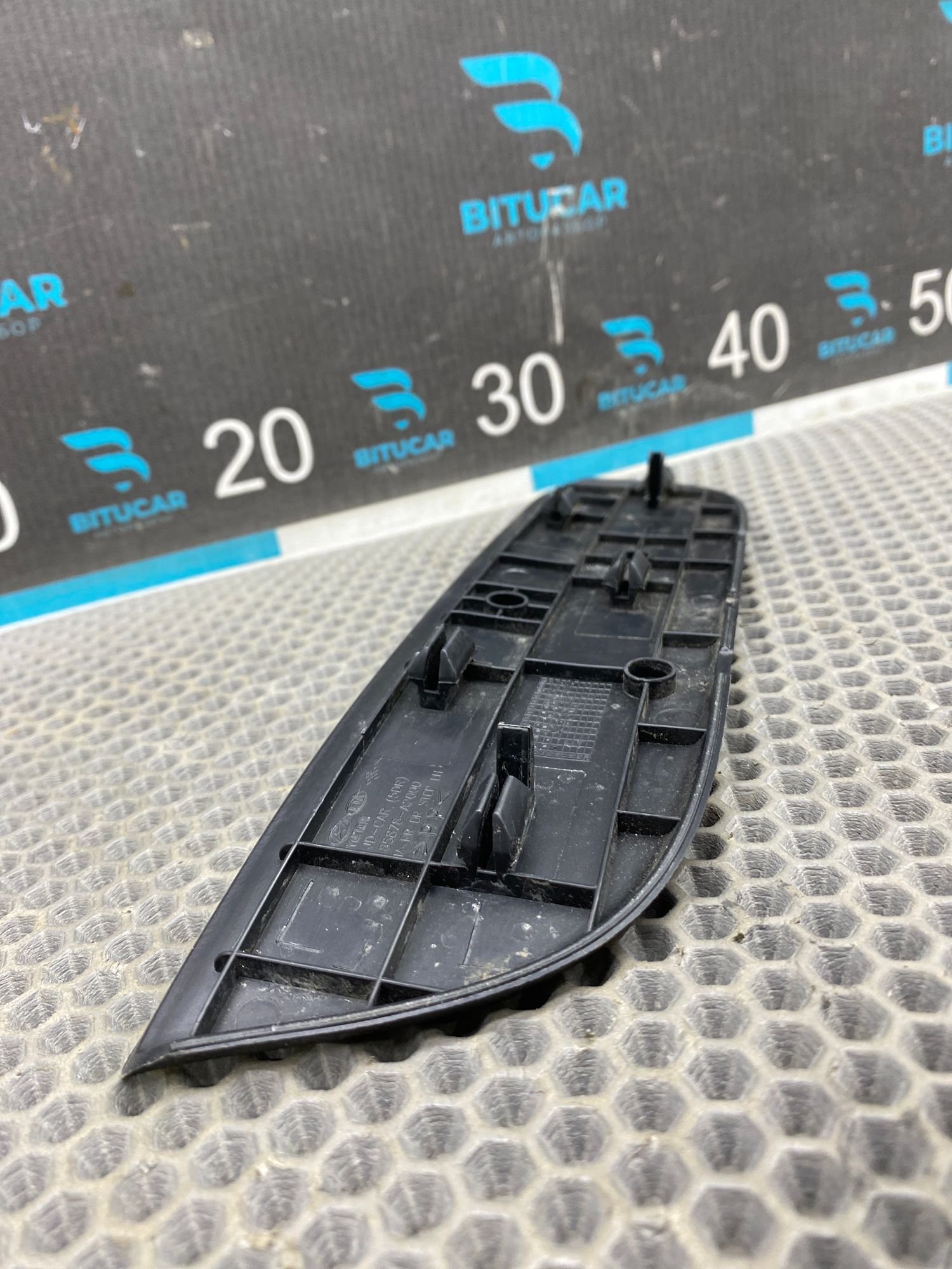 https://ycs.partsauto.market/partsauto-images/thmbs/userImages/c8f07ba63eb5b2f0f6006ea854bf8f7d/part/bb4da478-6580-44ef-aea3-694e6754dbb5_1777302132476.jpg