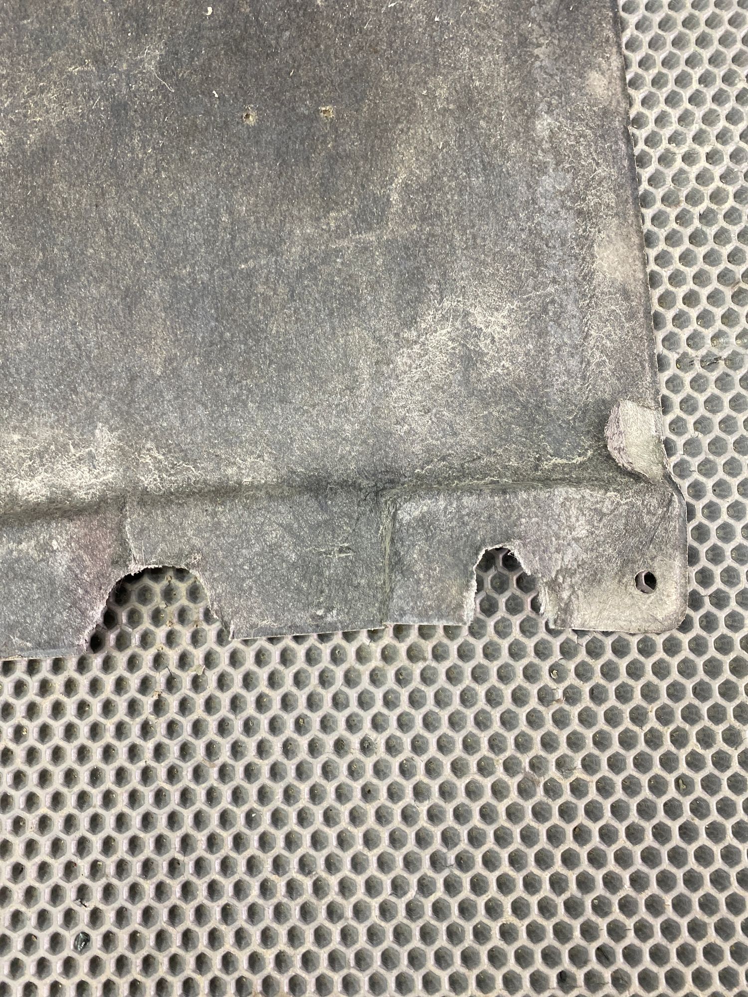 https://ycs.partsauto.market/partsauto-images/thmbs/userImages/c8f07ba63eb5b2f0f6006ea854bf8f7d/part/bb6b42a1-1b5e-420a-9536-fb4ff7293adf_1777456002013.jpg