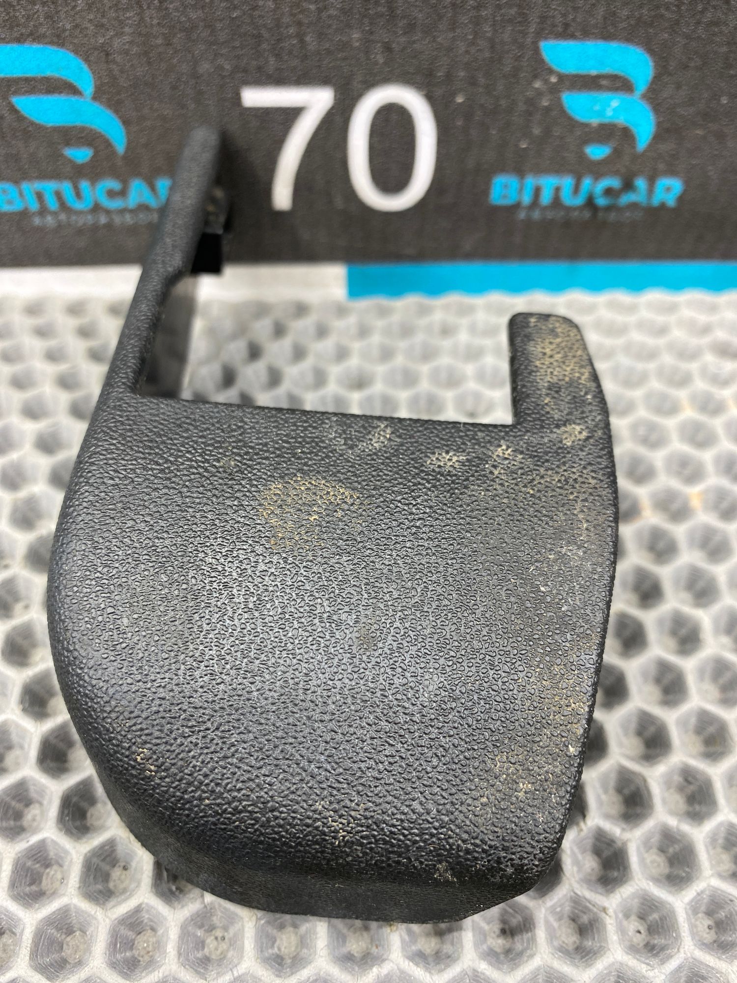 https://ycs.partsauto.market/partsauto-images/thmbs/userImages/c8f07ba63eb5b2f0f6006ea854bf8f7d/part/bbab75c6-14e4-4030-a387-473b901a498f_1775035573384.jpg