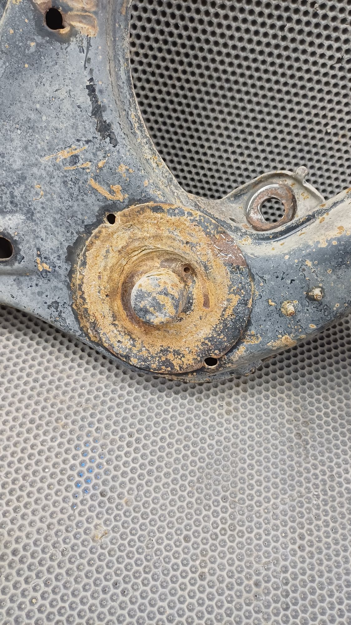 https://ycs.partsauto.market/partsauto-images/thmbs/userImages/c8f07ba63eb5b2f0f6006ea854bf8f7d/part/bbf8ffc0-843c-470e-89f8-68f36819dabb_1774349347933.jpg