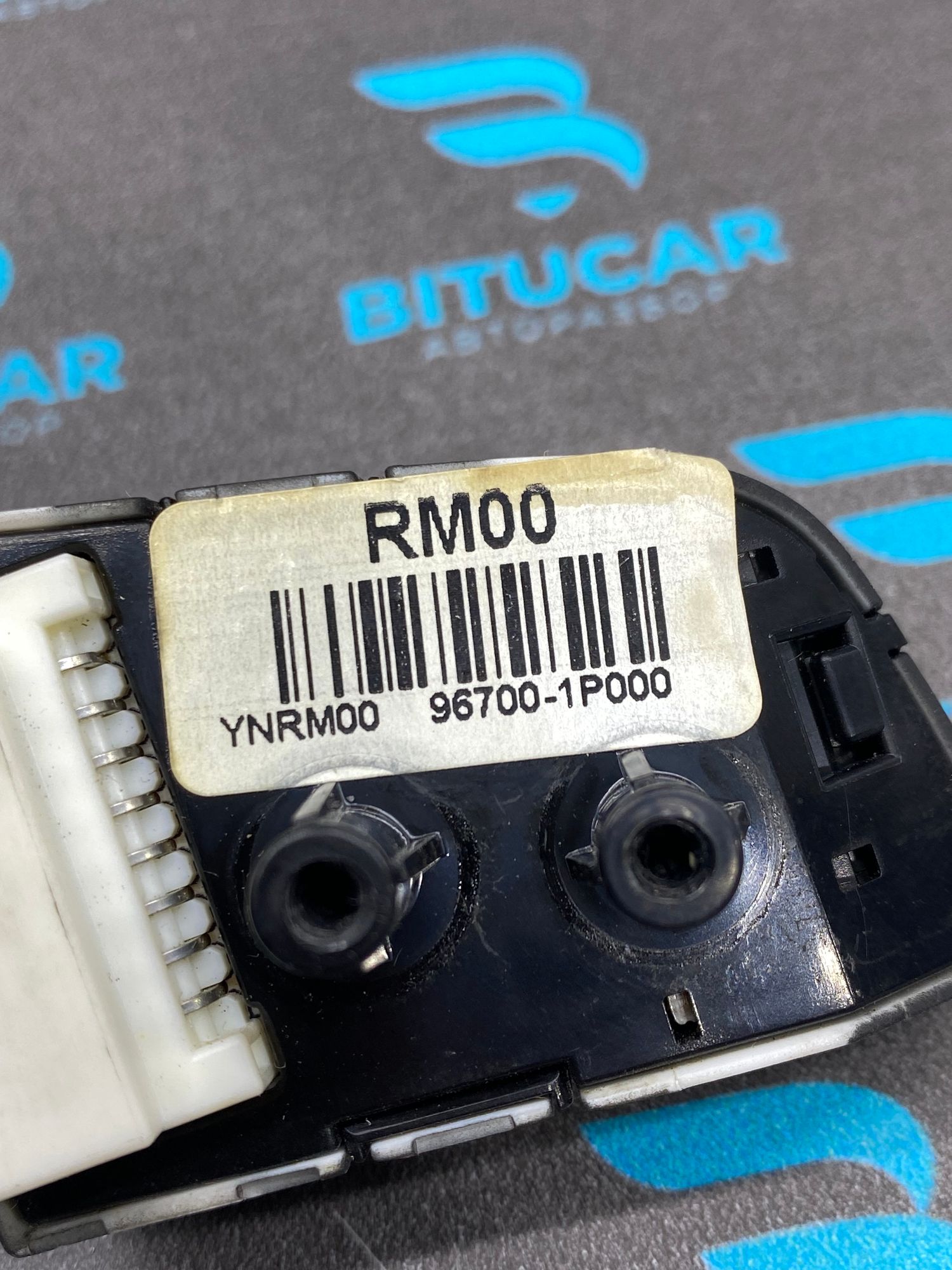 https://ycs.partsauto.market/partsauto-images/thmbs/userImages/c8f07ba63eb5b2f0f6006ea854bf8f7d/part/bc4c543f-c7a1-496d-9cda-d6f3754e30a3_1770809110108.jpg