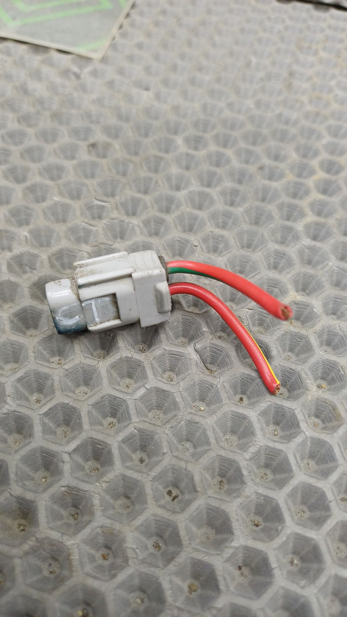 Б/У Фишка мотора стеклоподъемника Toyota CARINA E 6 дорест. 1992—1996 1994 Зеленый, 499 рублей, Краснодар