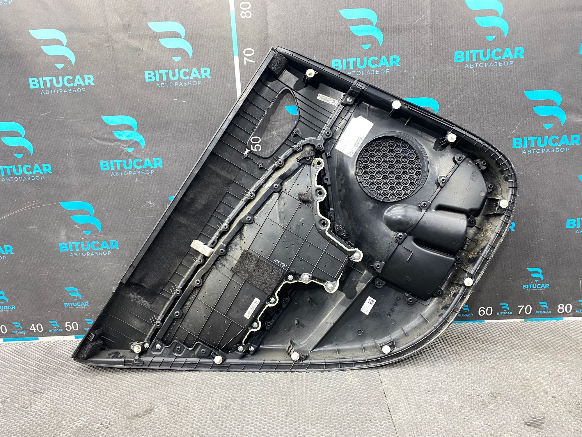 https://ycs.partsauto.market/partsauto-images/thmbs/userImages/c8f07ba63eb5b2f0f6006ea854bf8f7d/part/bc8cd77d-bfbf-4eb3-9b5d-911c8d4e32c8_1769347352327.jpg