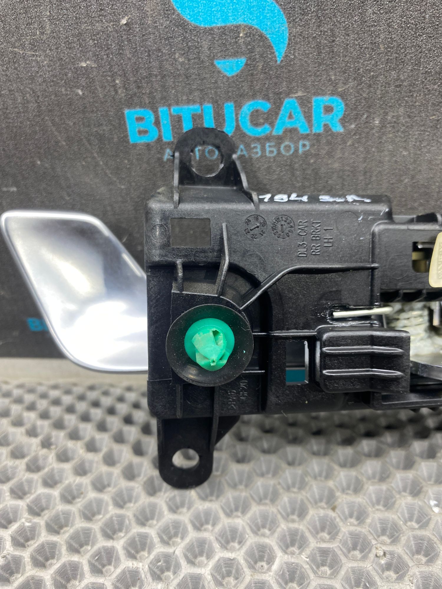 https://ycs.partsauto.market/partsauto-images/thmbs/userImages/c8f07ba63eb5b2f0f6006ea854bf8f7d/part/bd5aa485-3898-47bd-9e43-624ad41eb6b3_1769096983482.jpg
