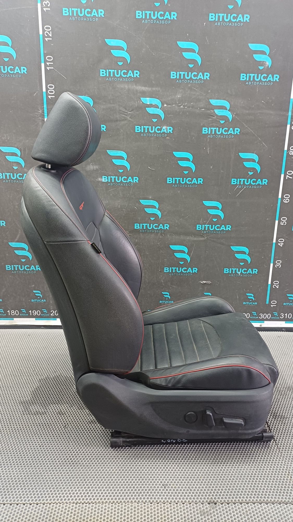 https://ycs.partsauto.market/partsauto-images/thmbs/userImages/c8f07ba63eb5b2f0f6006ea854bf8f7d/part/bd5b5900-e420-494f-876c-f1705c7e454d_1777445645508.jpg