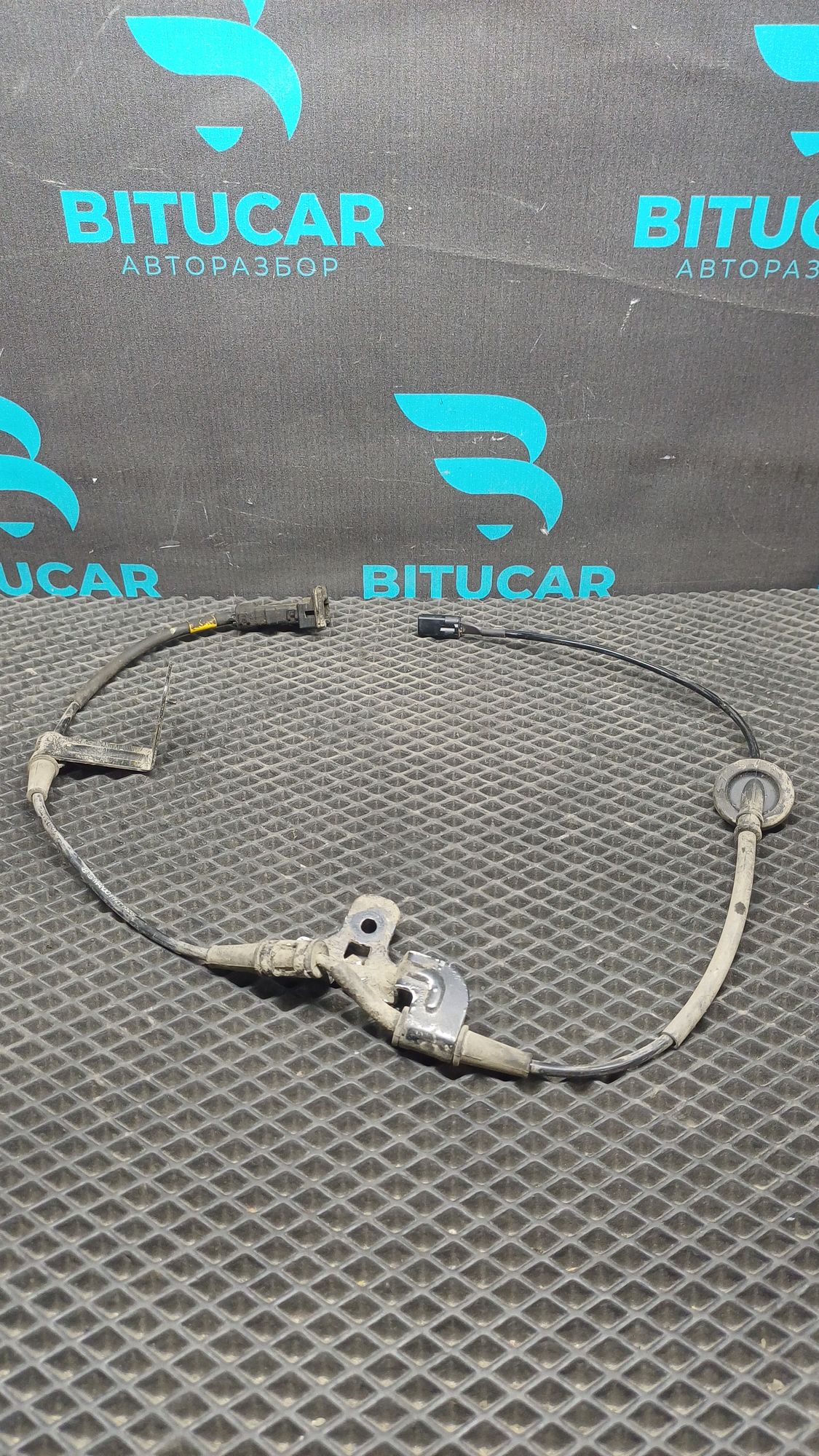 https://ycs.partsauto.market/partsauto-images/thmbs/userImages/c8f07ba63eb5b2f0f6006ea854bf8f7d/part/bd64524c-371e-4639-b51b-4bfe5e1c4373_1777099932043.jpg