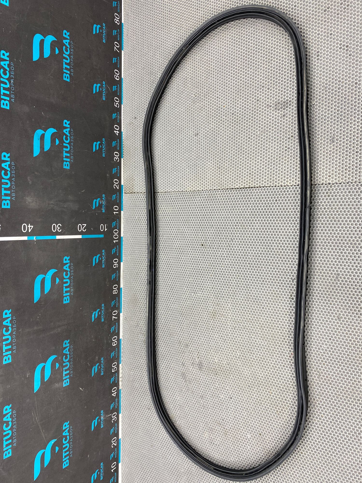 Уплотнитель дверного проема передний правый Kia Ceed 2 JD (G4FG) 1.6L MT 2015 Хэтчбек, 1490 рублей, Краснодар