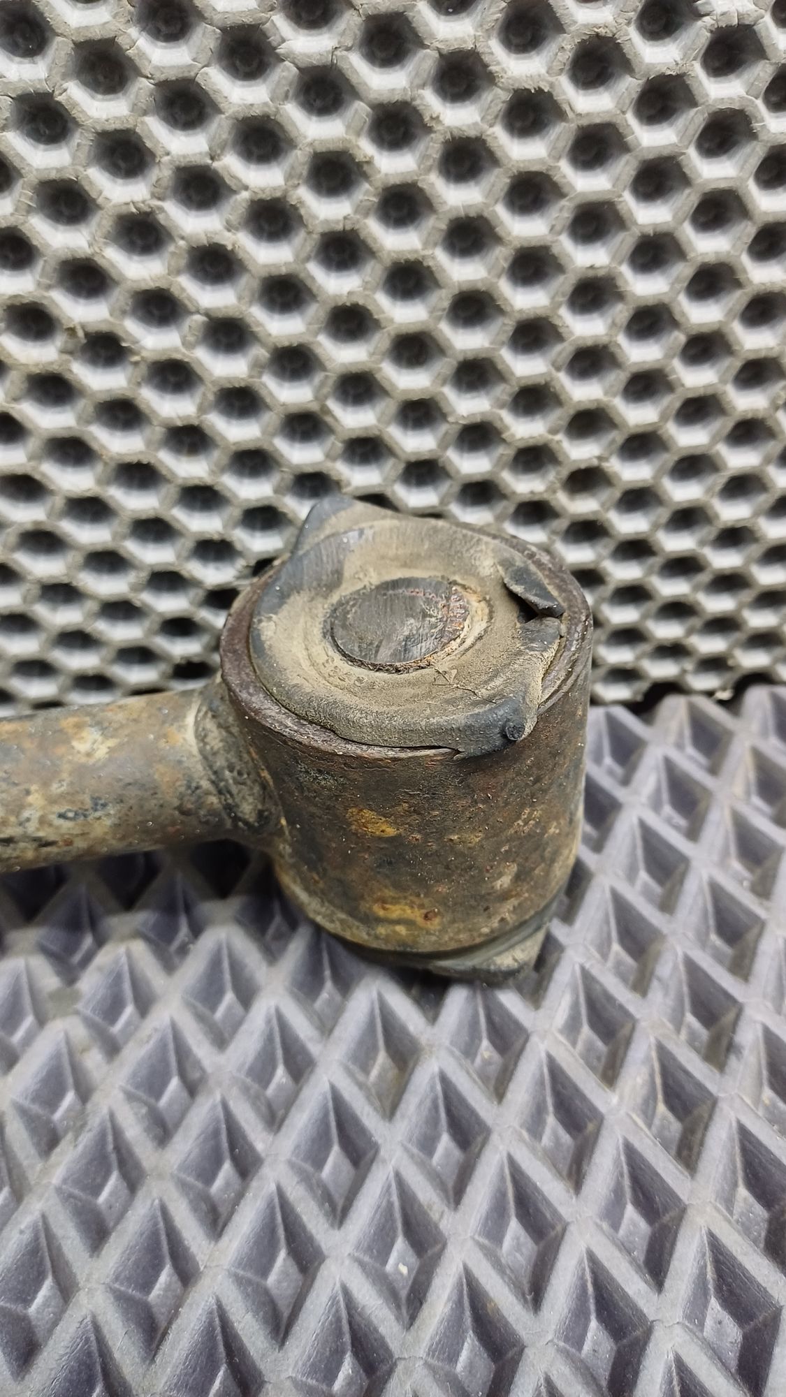 Б/У Тяга поперечная правая задняя Toyota CARINA E 6 дорест. 1992—1996 1994 Зеленый, 590 рублей, Краснодар