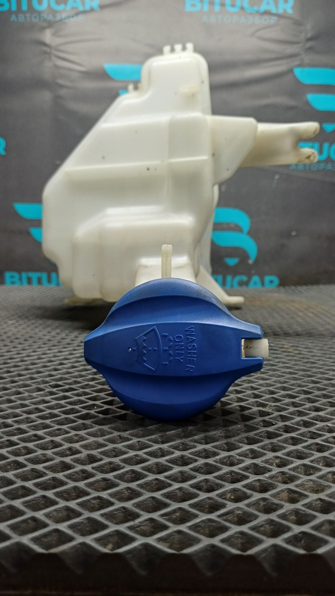 https://ycs.partsauto.market/partsauto-images/thmbs/userImages/c8f07ba63eb5b2f0f6006ea854bf8f7d/part/be654379-b0ea-4d69-aa2b-cc8d97bb32dd_1777277848653.jpg