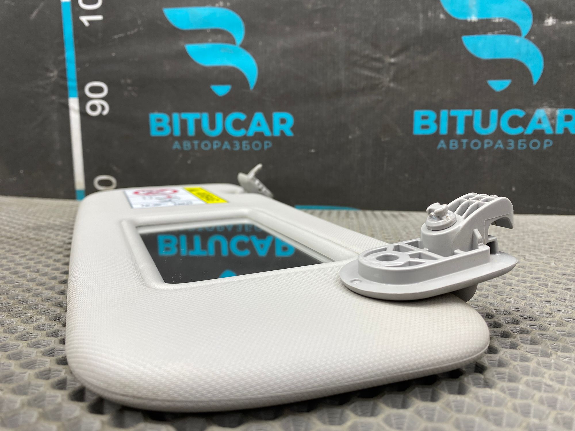 https://ycs.partsauto.market/partsauto-images/thmbs/userImages/c8f07ba63eb5b2f0f6006ea854bf8f7d/part/bedd064a-cff4-438e-b930-bd25c7d1ec7a_1777017356759.jpg