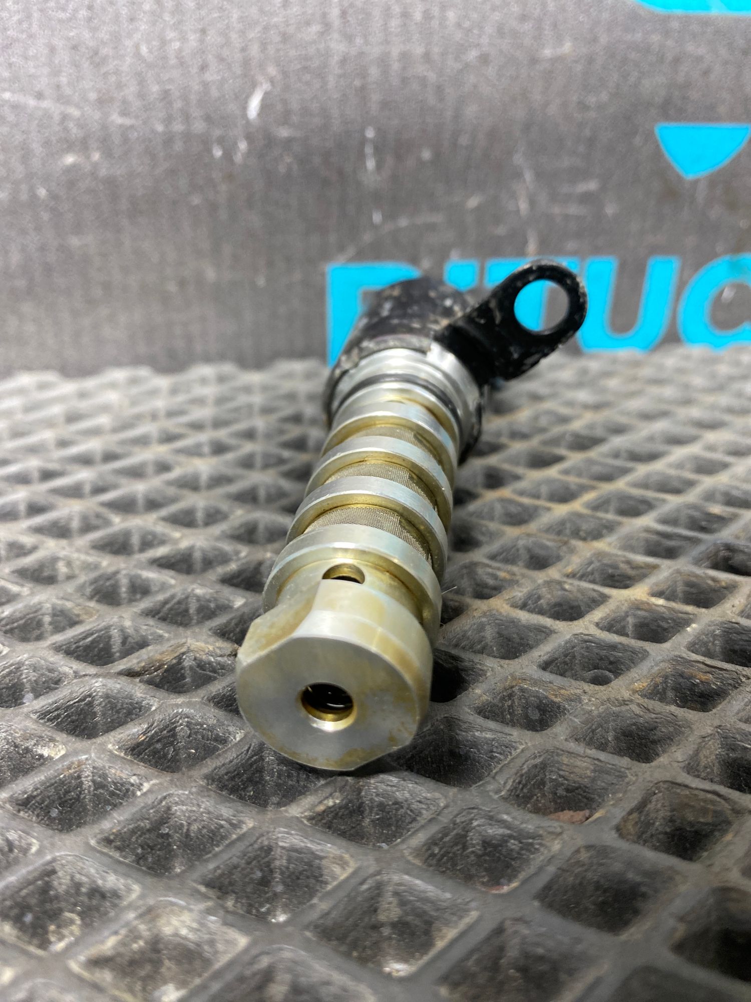 https://ycs.partsauto.market/partsauto-images/thmbs/userImages/c8f07ba63eb5b2f0f6006ea854bf8f7d/part/bf19ab6d-d7b6-4780-a907-552ce0d4cd62_1777122067530.jpg