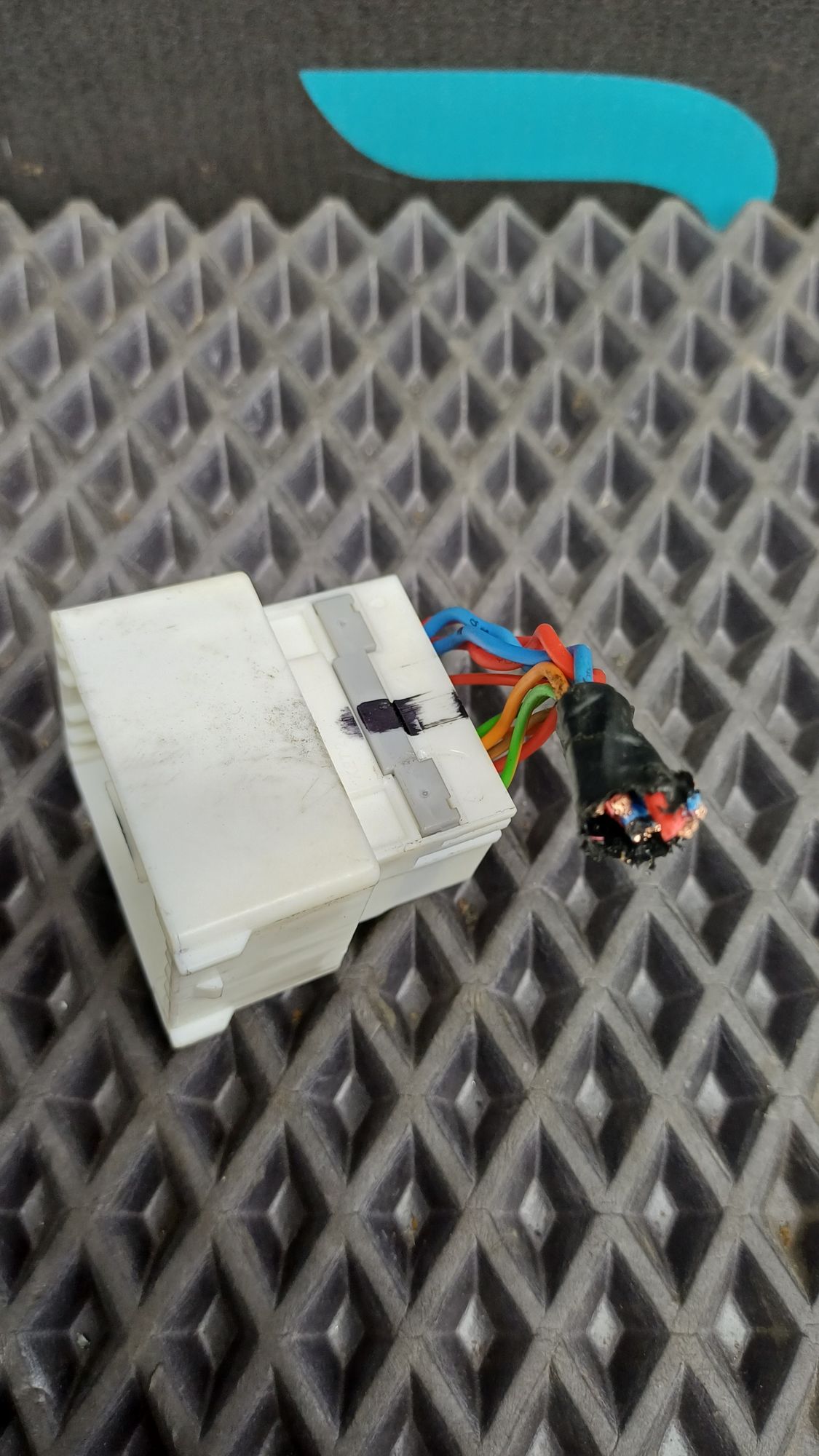 https://ycs.partsauto.market/partsauto-images/thmbs/userImages/c8f07ba63eb5b2f0f6006ea854bf8f7d/part/bf2172e4-85d3-44fb-b9c0-d29f7b477257_1774622841311.jpg