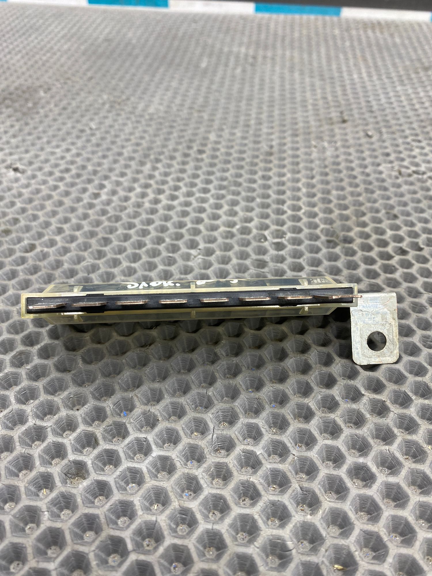 https://ycs.partsauto.market/partsauto-images/thmbs/userImages/c8f07ba63eb5b2f0f6006ea854bf8f7d/part/bf2e8be8-8c29-4865-aaff-4fafbfd5880b_1777388879400.jpg