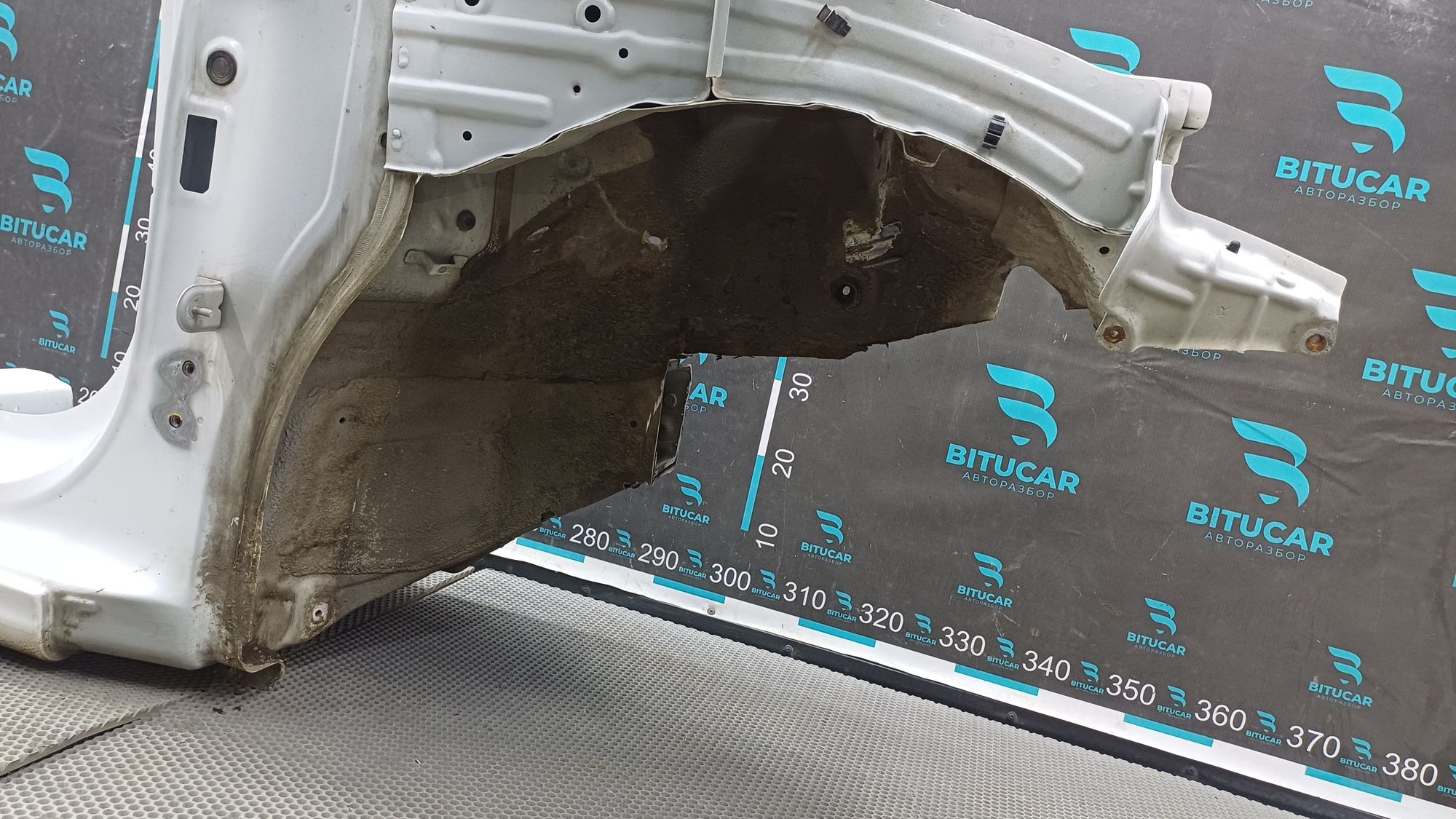 https://ycs.partsauto.market/partsauto-images/thmbs/userImages/c8f07ba63eb5b2f0f6006ea854bf8f7d/part/bf3e34b7-f87a-4eb8-9a9f-9abfc8b3a107_1776845696024.jpg