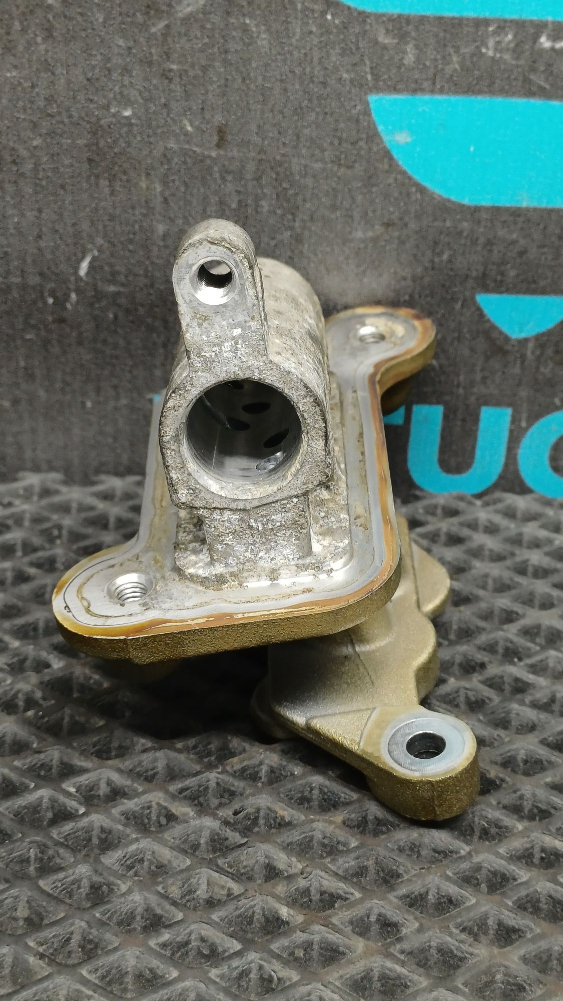 https://ycs.partsauto.market/partsauto-images/thmbs/userImages/c8f07ba63eb5b2f0f6006ea854bf8f7d/part/bf8b2034-0bf8-4394-9943-883bf4ee655f_1777197586454.jpg