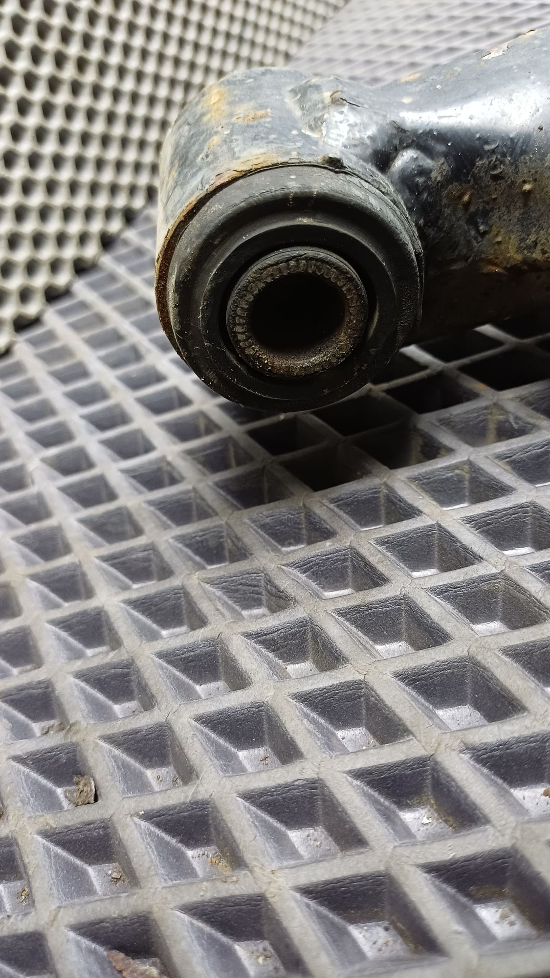 Б/У Рычаг передний правый нижний Toyota CARINA E 6 дорест. 1992—1996 1994 Зеленый, 1290 рублей, Краснодар