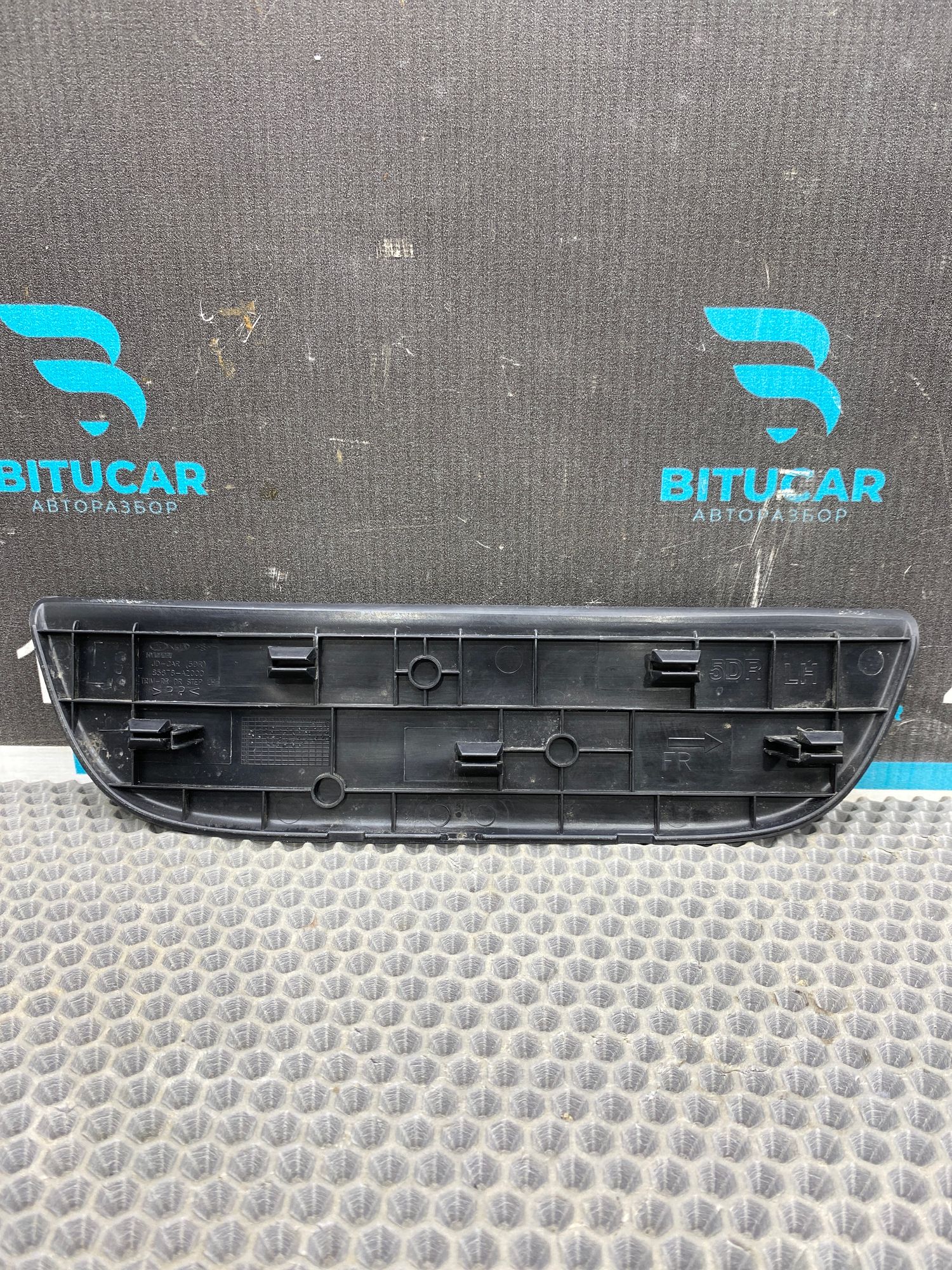 https://ycs.partsauto.market/partsauto-images/thmbs/userImages/c8f07ba63eb5b2f0f6006ea854bf8f7d/part/c043edd7-ae62-4831-a144-0c556006c978_1777302131923.jpg