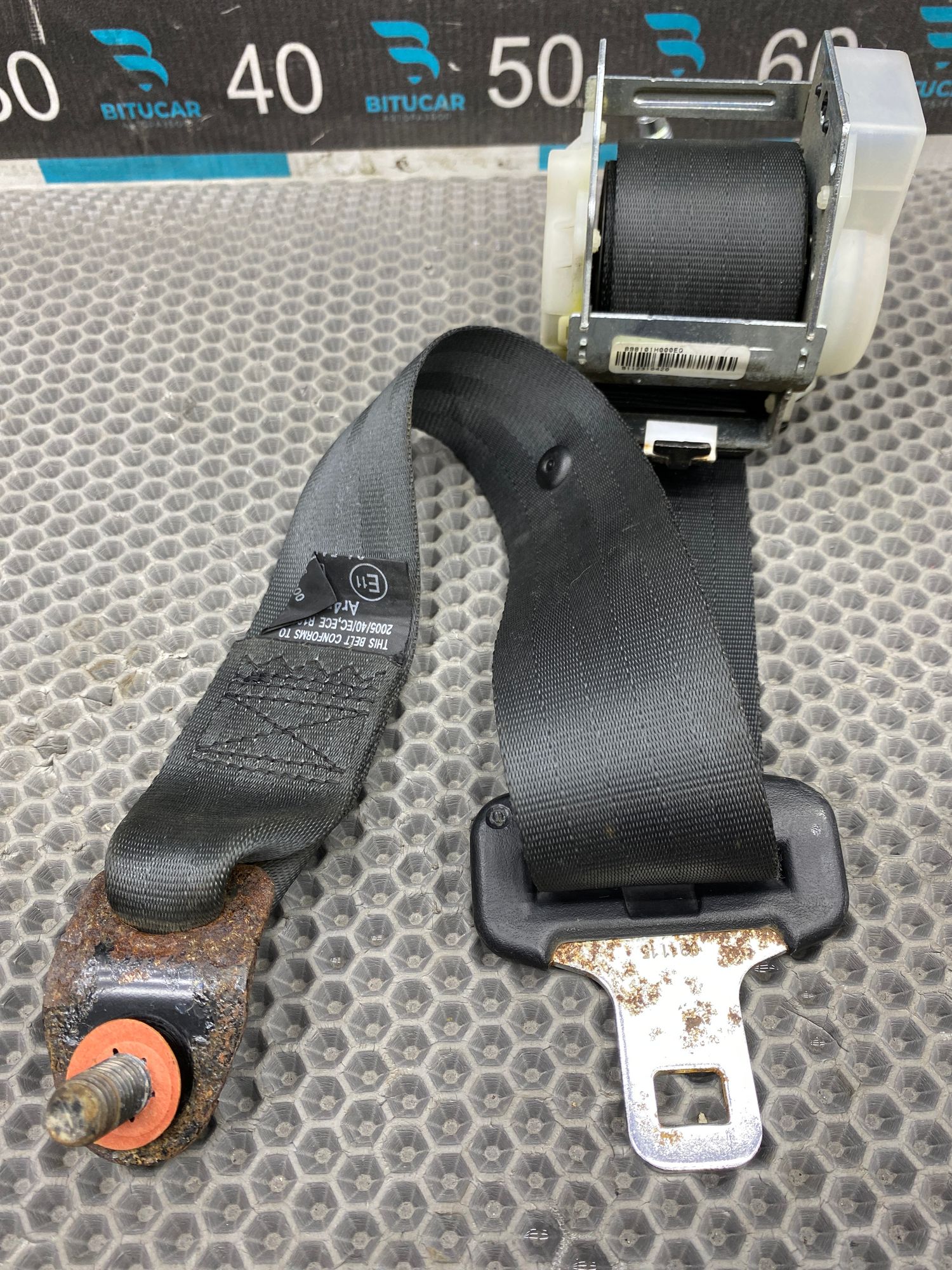 https://ycs.partsauto.market/partsauto-images/thmbs/userImages/c8f07ba63eb5b2f0f6006ea854bf8f7d/part/c055fbc8-b317-4bbe-b72f-1aa26d063fbb_1775040453729.jpg