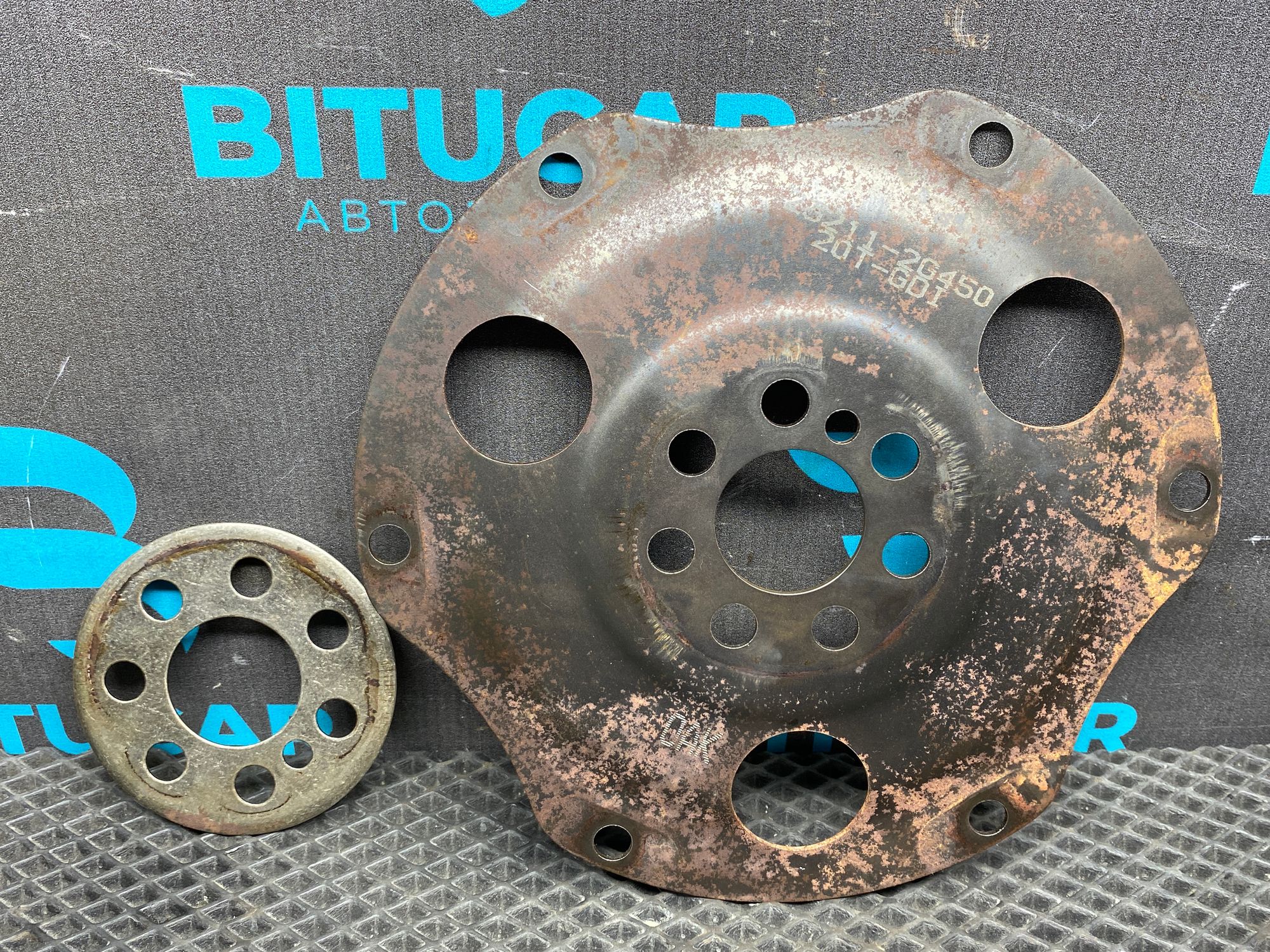 https://ycs.partsauto.market/partsauto-images/thmbs/userImages/c8f07ba63eb5b2f0f6006ea854bf8f7d/part/c0ab30ed-5003-462c-bb0a-69384a8b0b1a_1777205429263.jpg