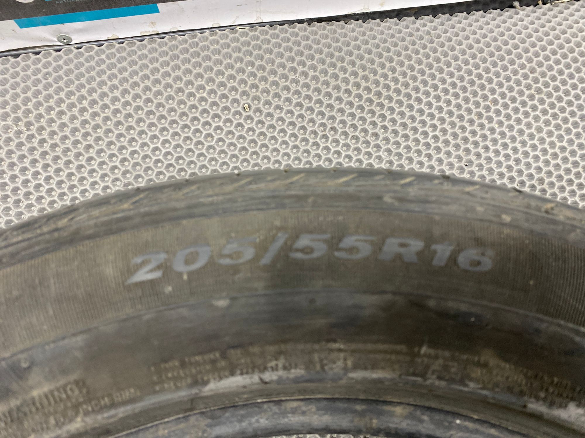 Б/У Шина Nexen 205/55 R16 Kia Ceed 2 JD (G4FG) 1.6L AT 2013 Хэтчбек, 1490 рублей, Краснодар