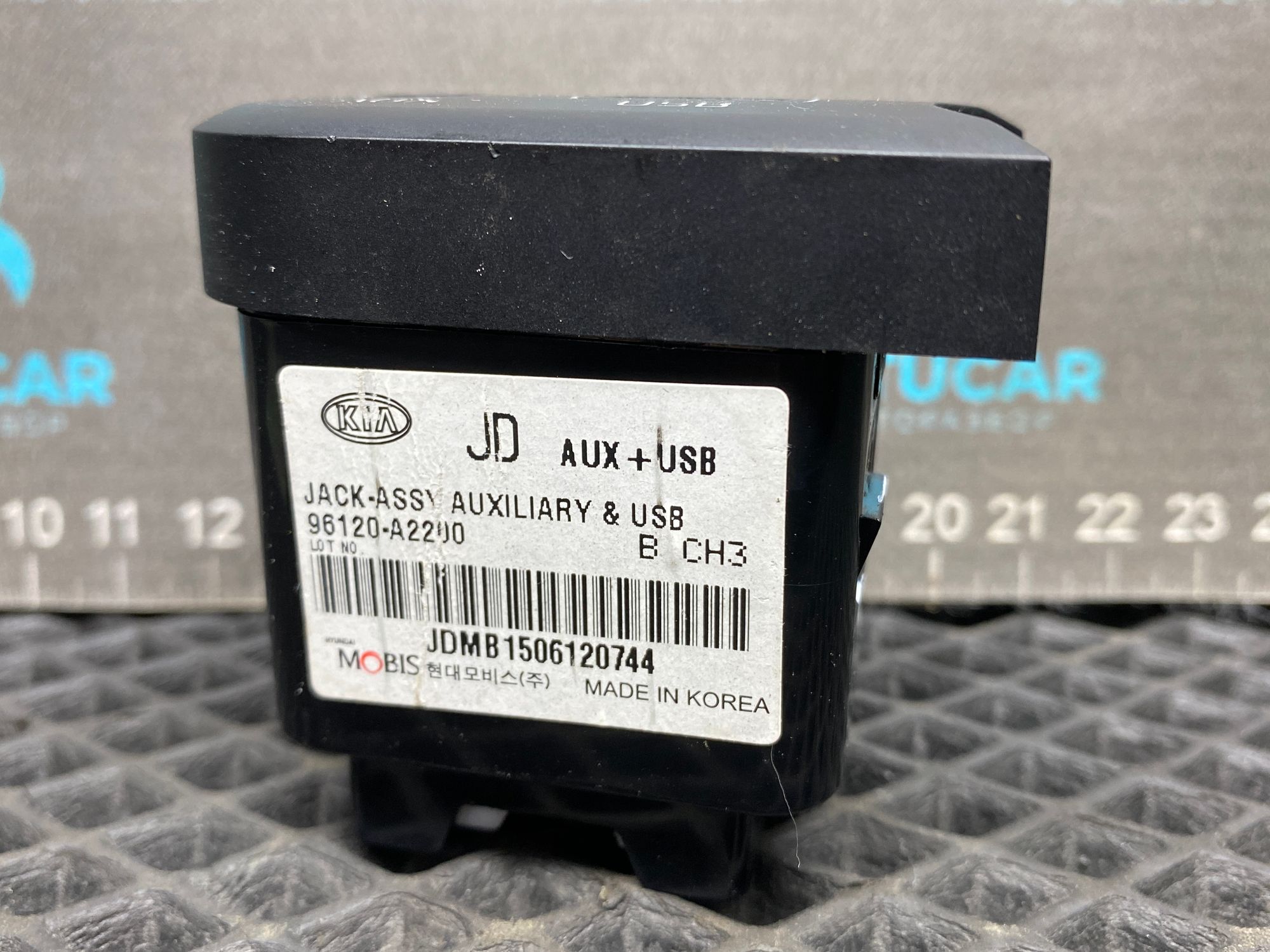 https://ycs.partsauto.market/partsauto-images/thmbs/userImages/c8f07ba63eb5b2f0f6006ea854bf8f7d/part/c149c2ab-7e0c-4d24-af7b-a26d67484374_1777293495228.jpg