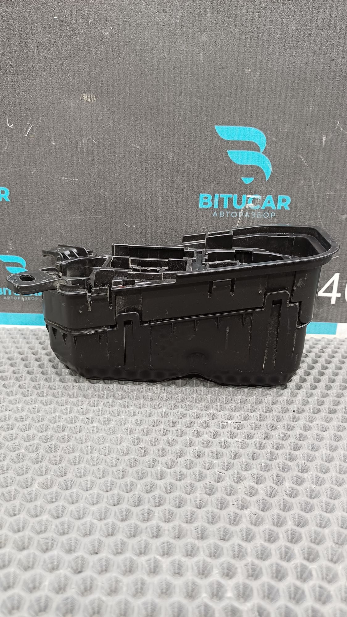 https://ycs.partsauto.market/partsauto-images/thmbs/userImages/c8f07ba63eb5b2f0f6006ea854bf8f7d/part/c17f560b-da17-48ab-80d5-c4983e4ce126_1776326429231.jpg
